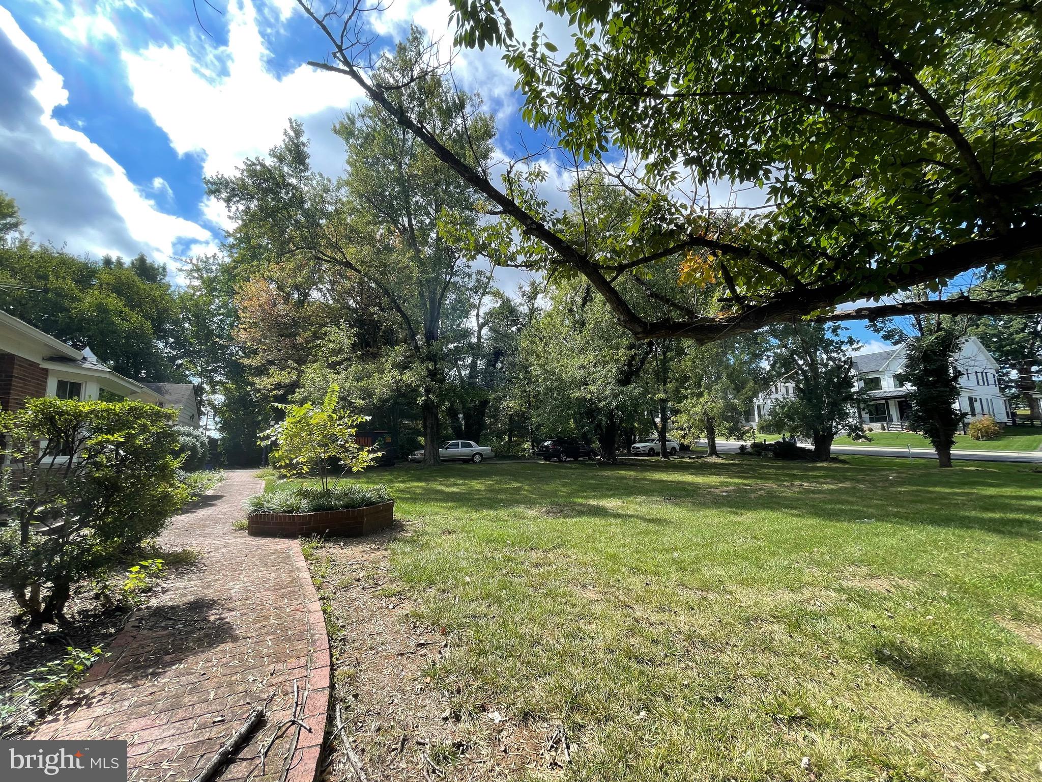 OLIVER PARK - Residential