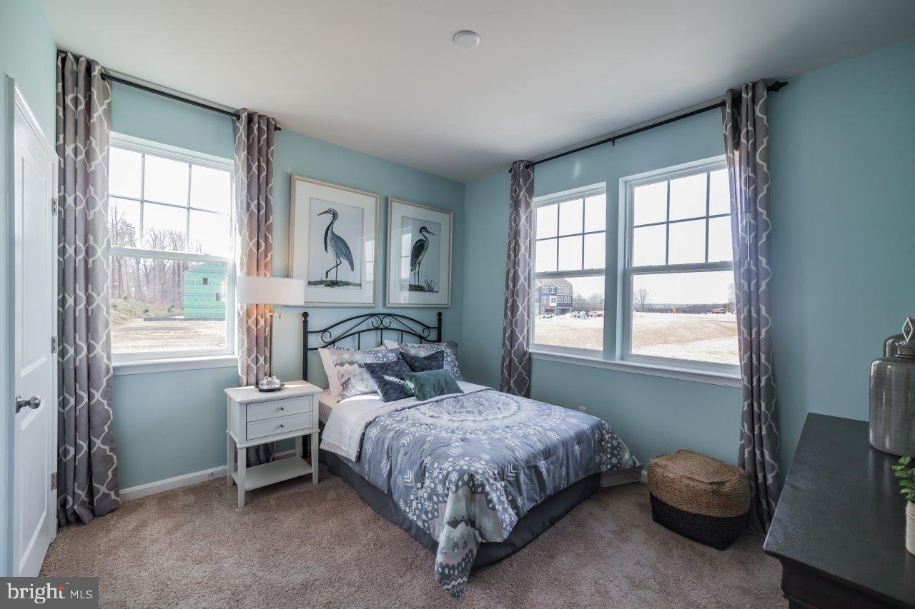 WOODMORE OVERLOOK - Residential