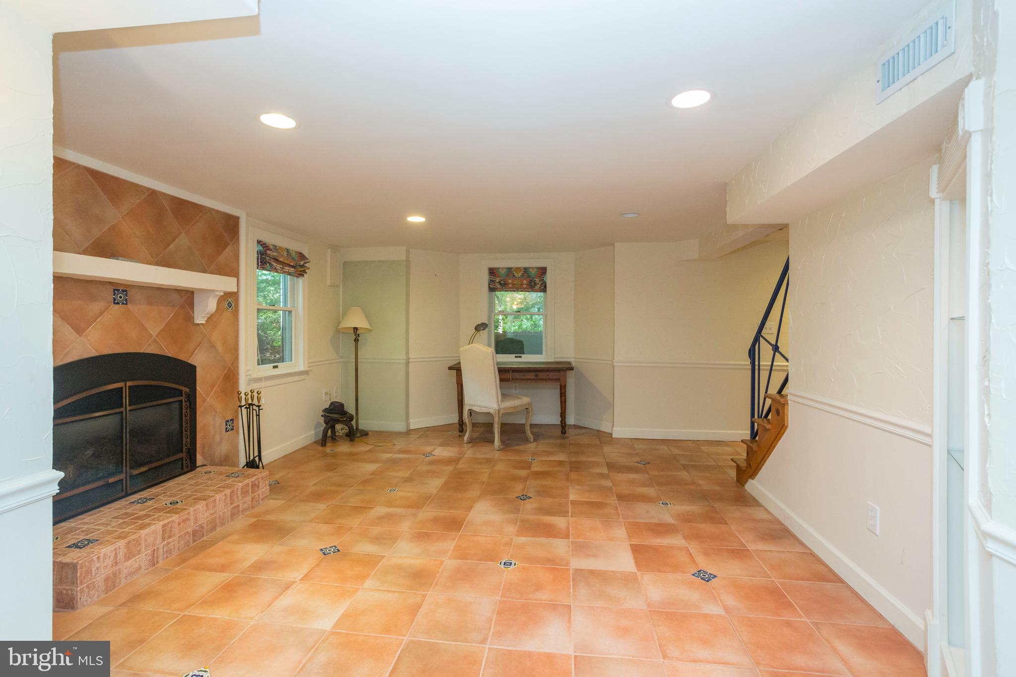 5628 KNOLLWOOD ROAD