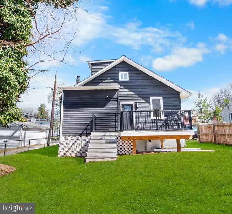 713 CROISSANT PLACE SE