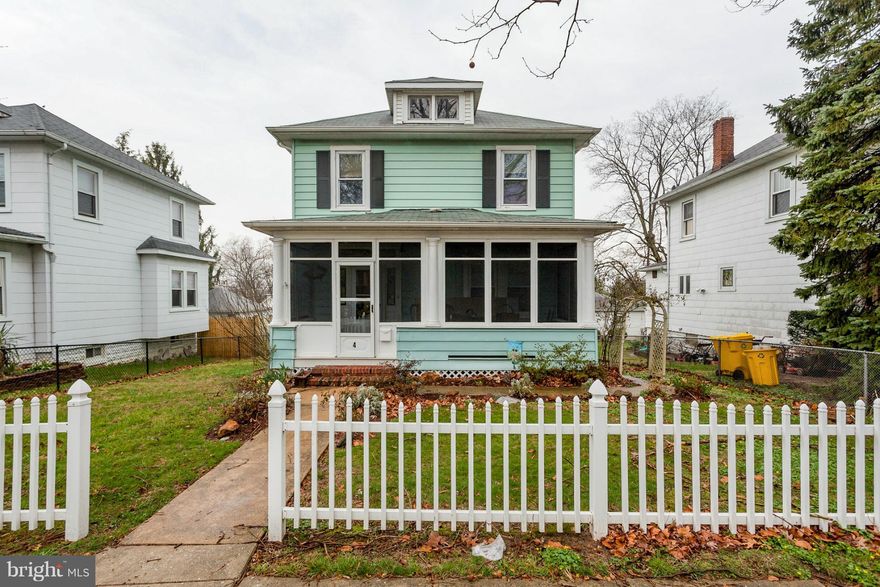 ***LARGE COLONIAL JUST LISTED. SELLER HAS FOUND HOME OF CHOICE !! SPACIOUS  ROOM SIZES, NEWER HVAC WITH CENTRAL AIR,  SOME UPDATING NEEDED BUT IN GOOD CONDITION.