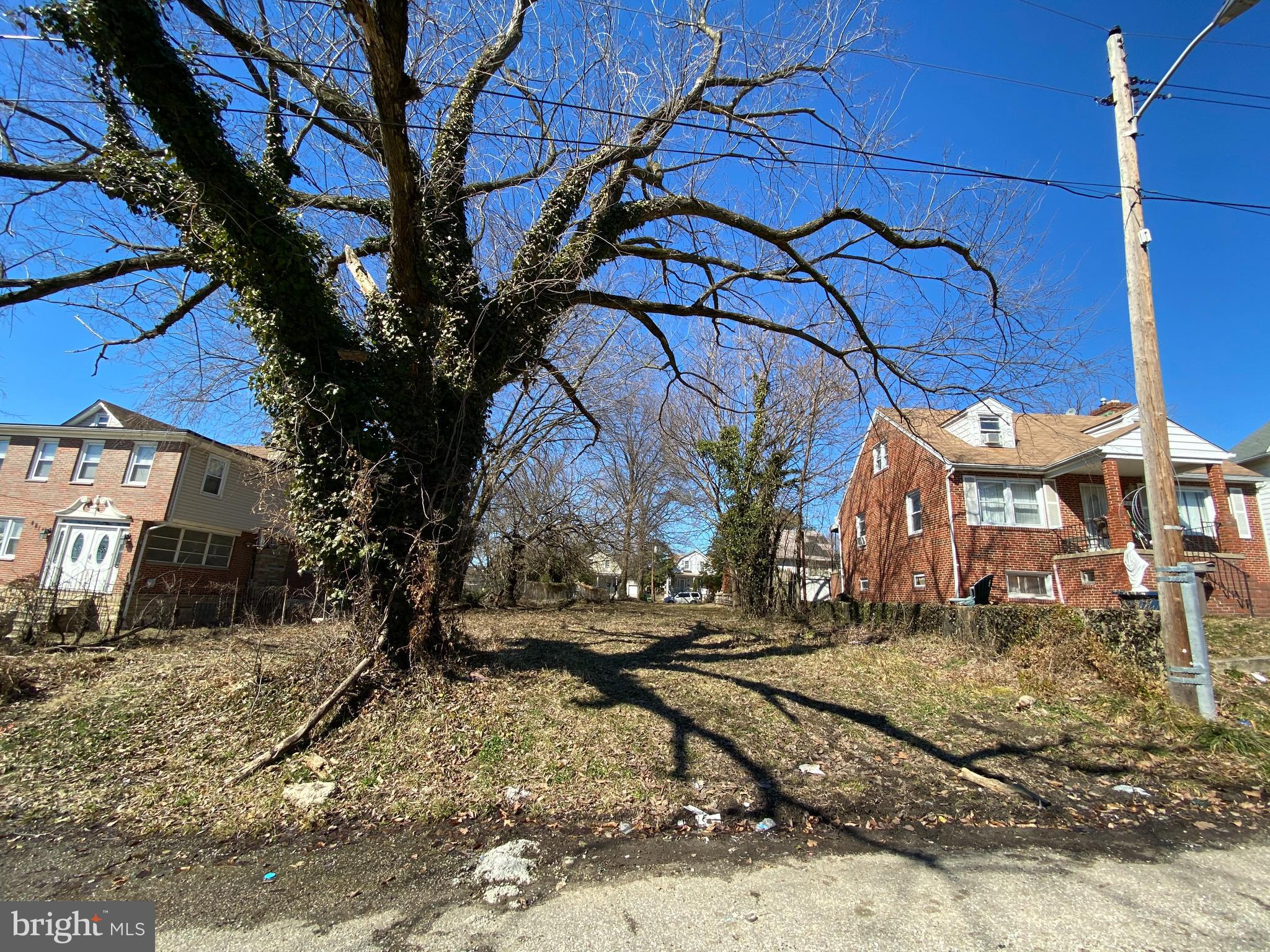 4612 FINDLAY ROAD 1/2