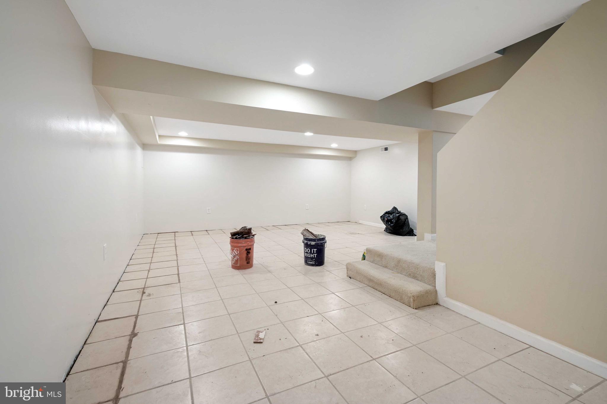 OWINGS MILLS - Residential Lease