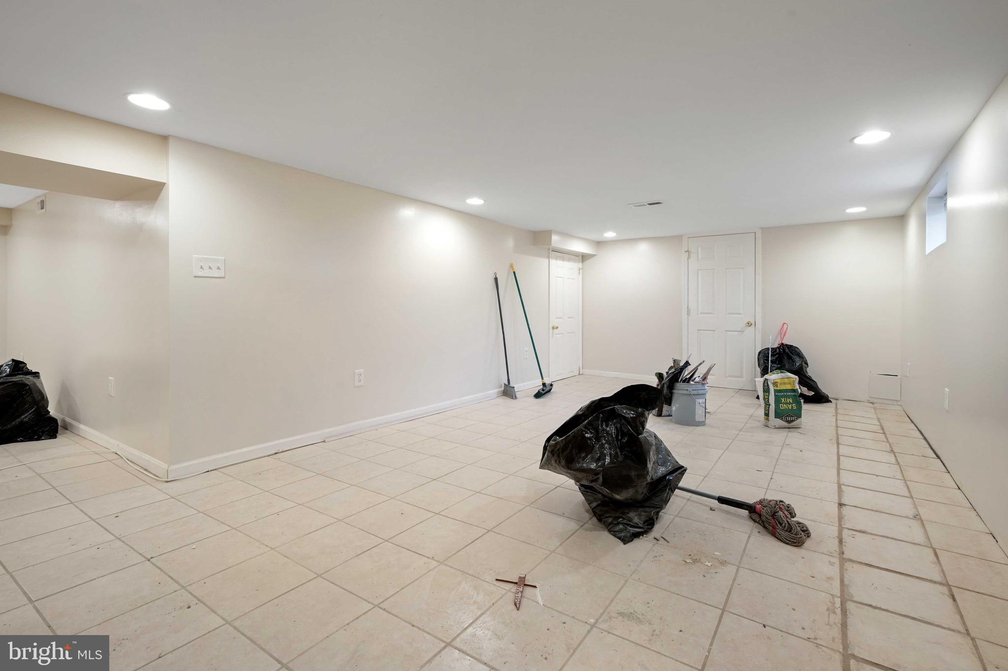 OWINGS MILLS - Residential Lease