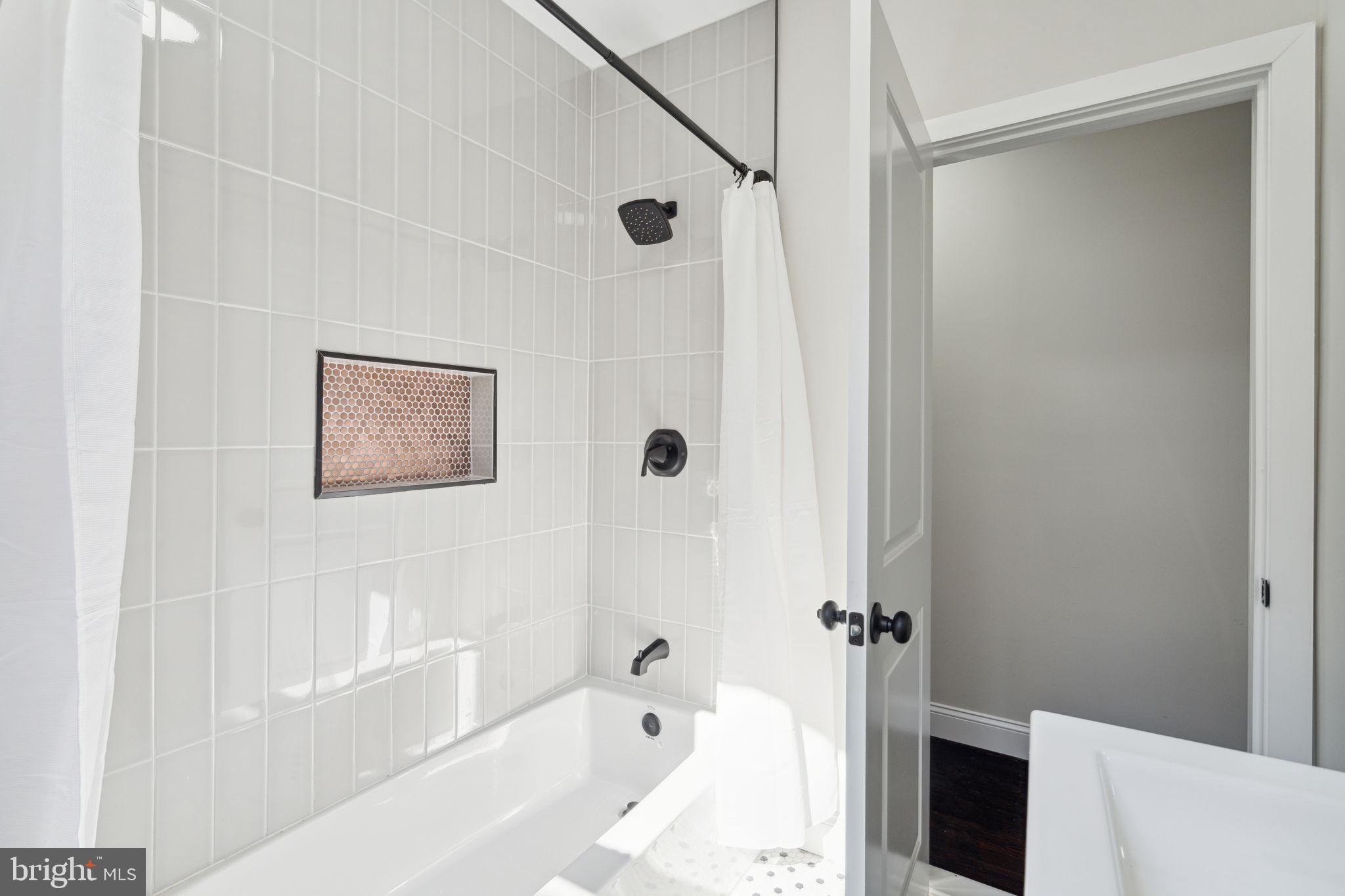 GERMANTOWN - Residential