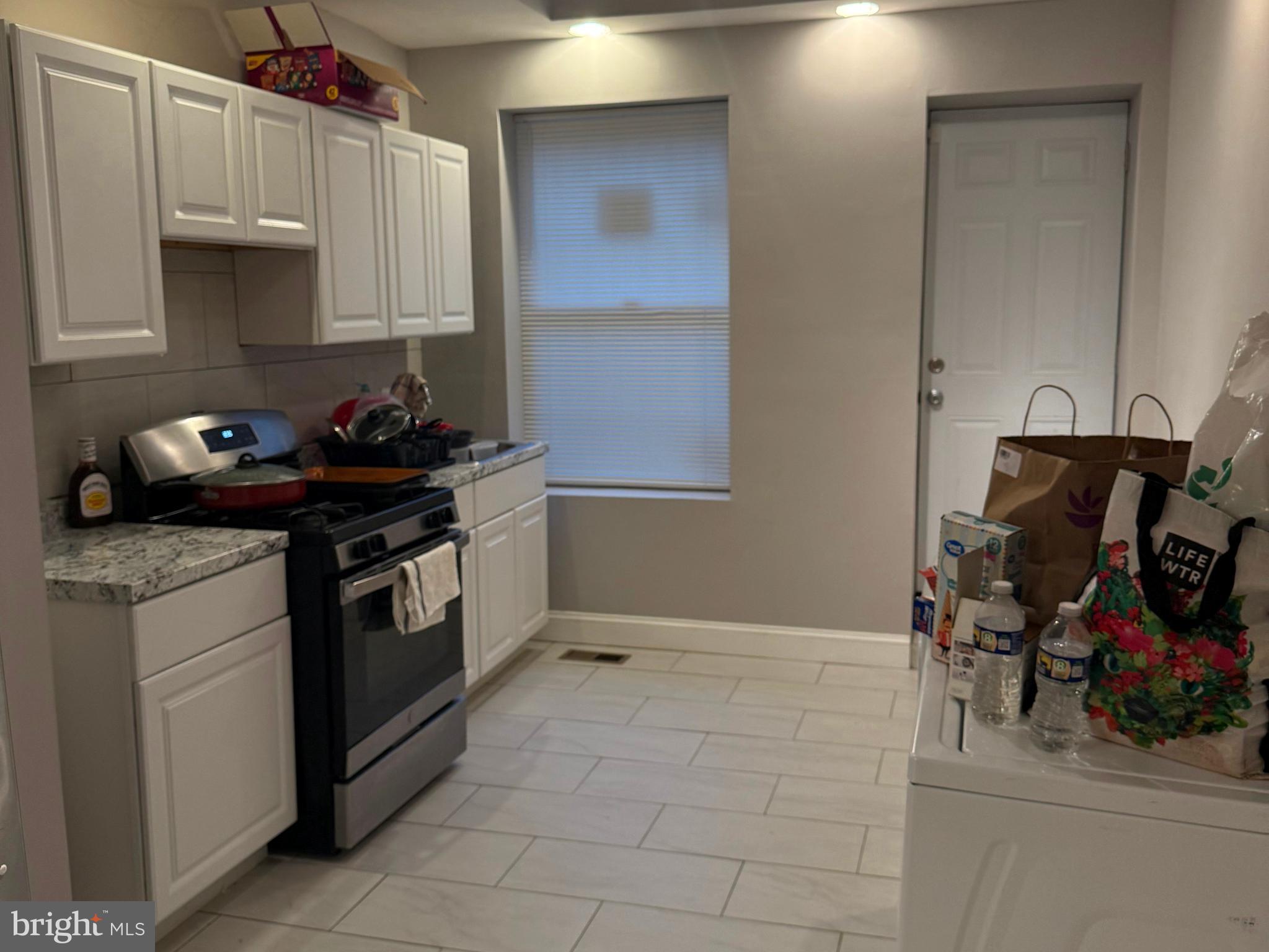 SANDTOWN-WINCHESTER - Residential