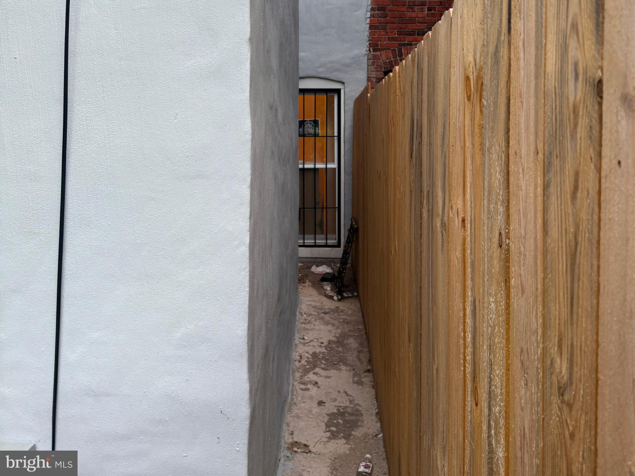 SANDTOWN-WINCHESTER - Residential