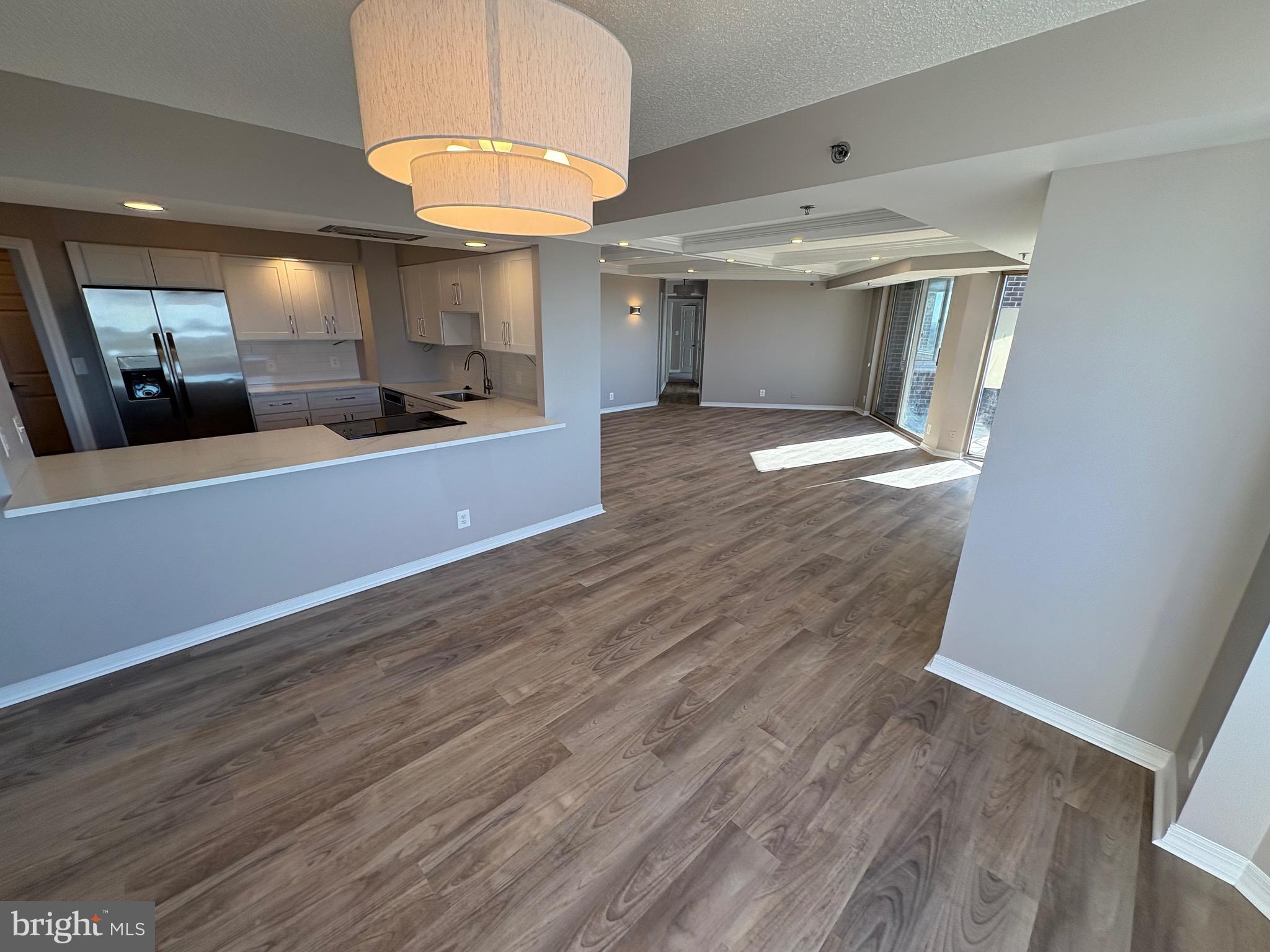 5809 NICHOLSON LANE 1209