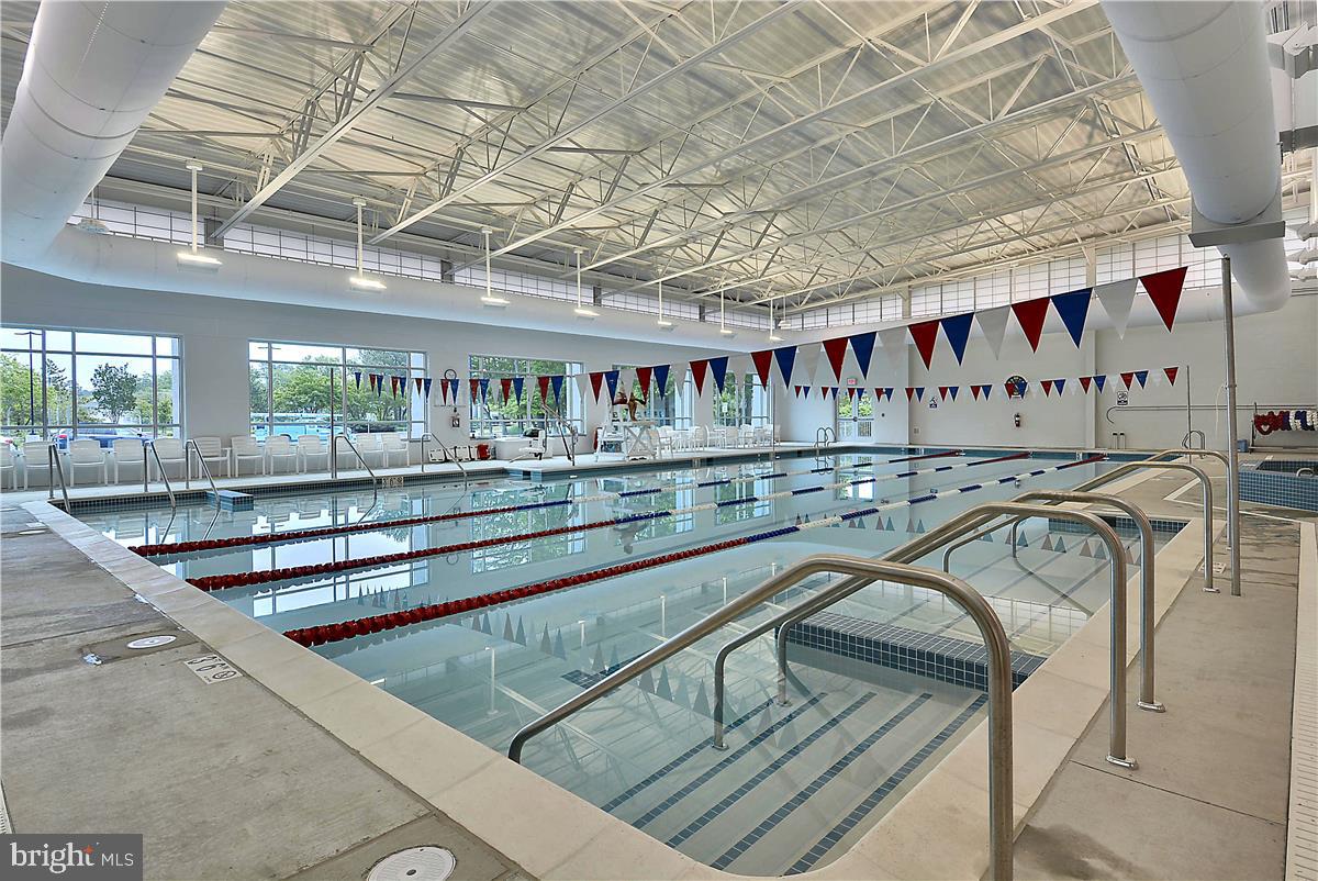 39055 LAKESHORE COURT 53068