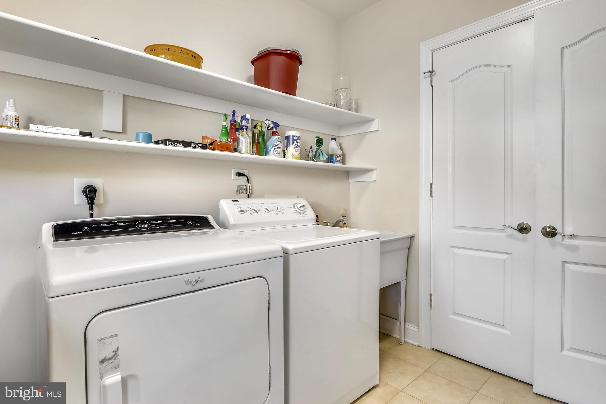 REGENCY ESTATES - Residential