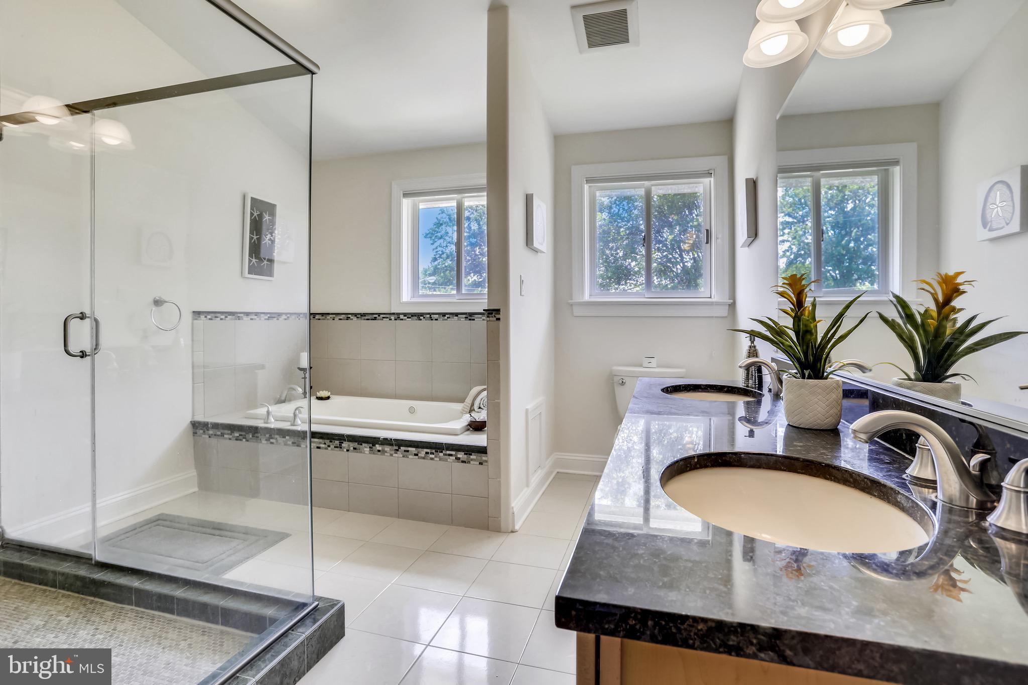 REGENCY ESTATES - Residential