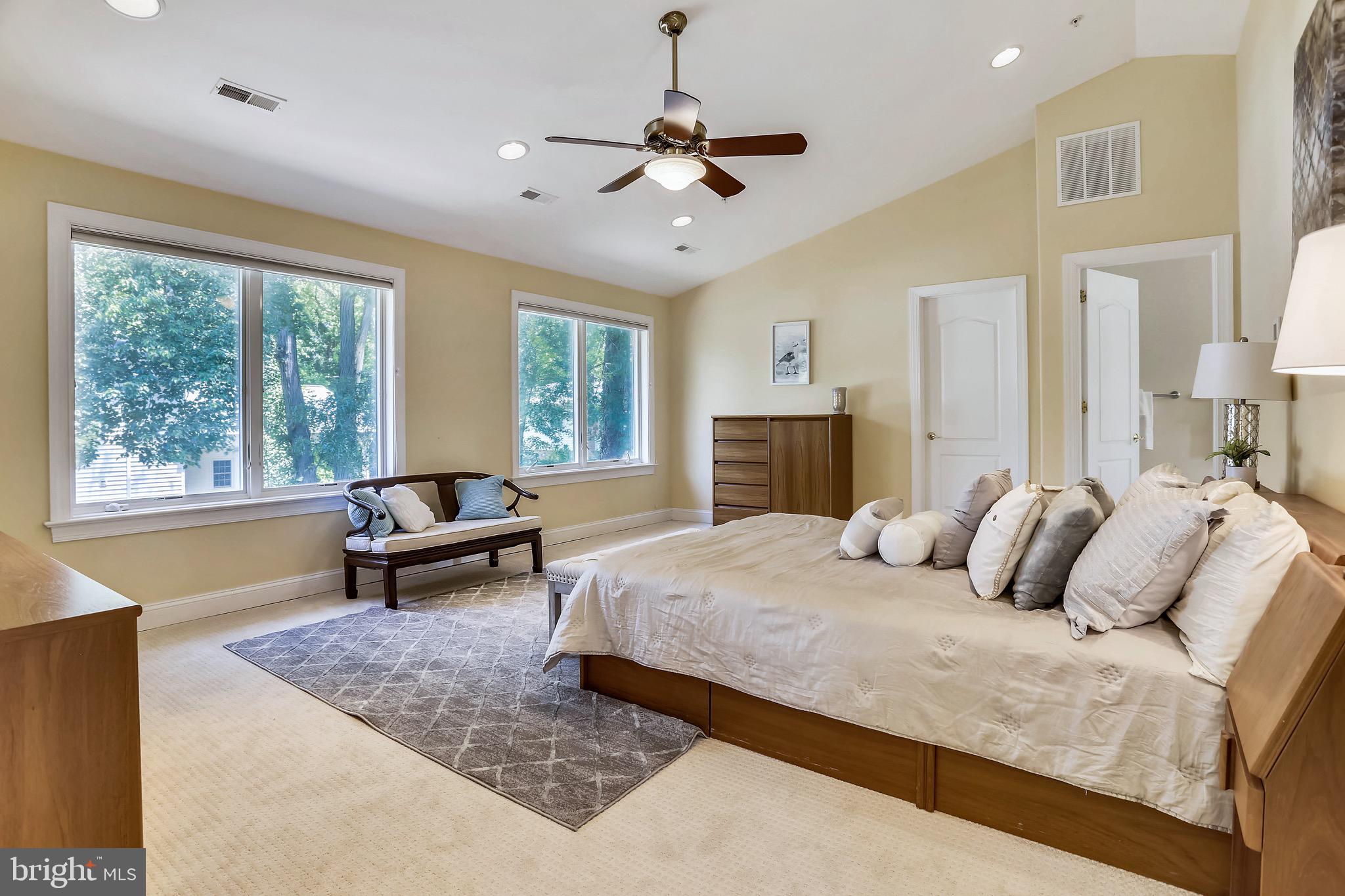 REGENCY ESTATES - Residential