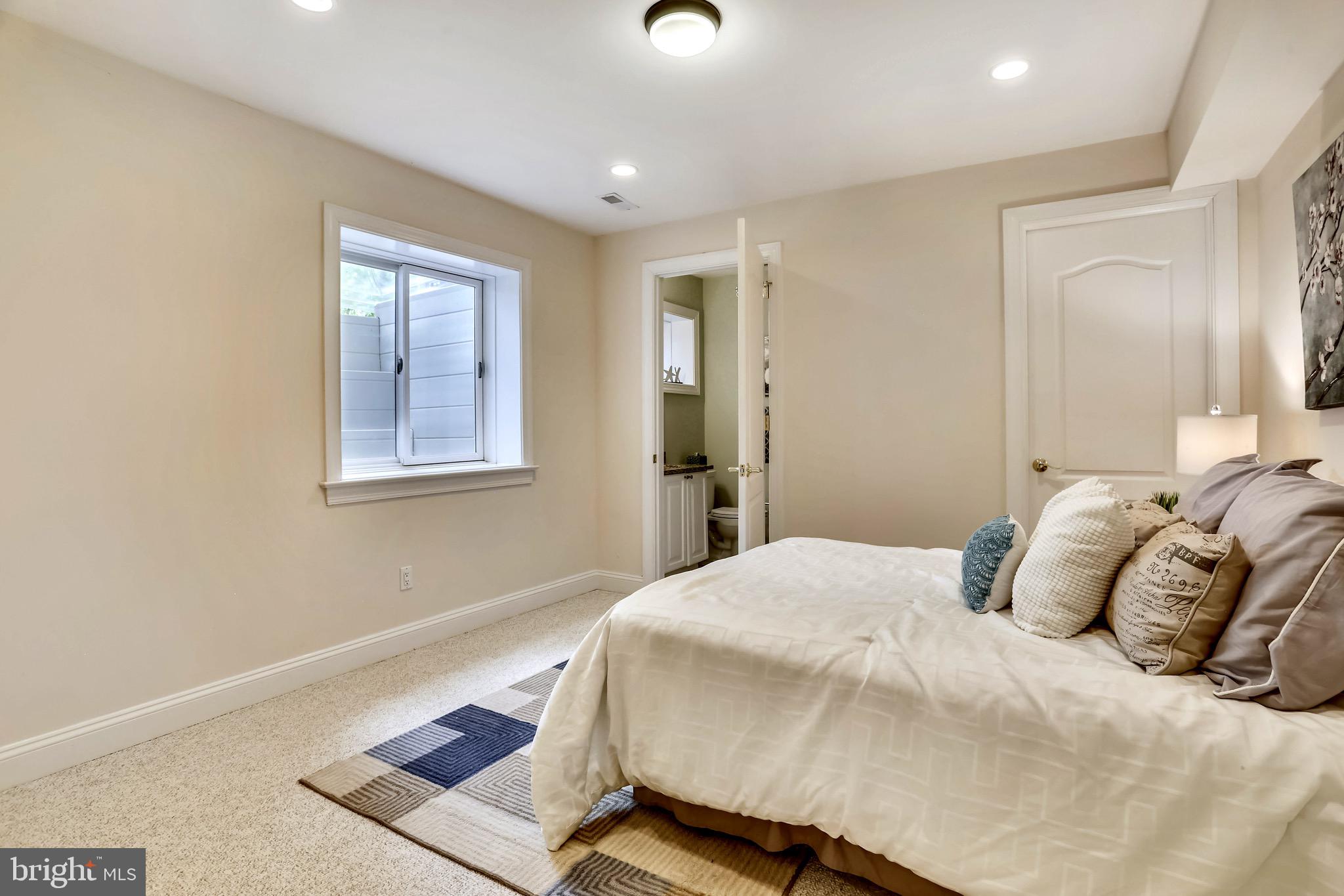 REGENCY ESTATES - Residential