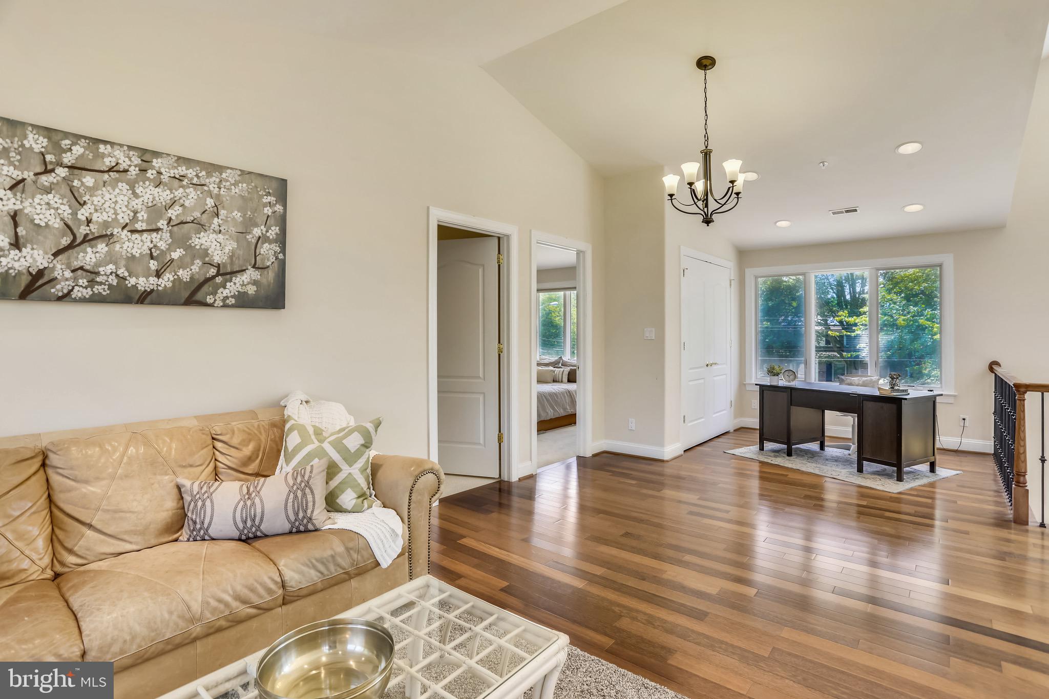 REGENCY ESTATES - Residential