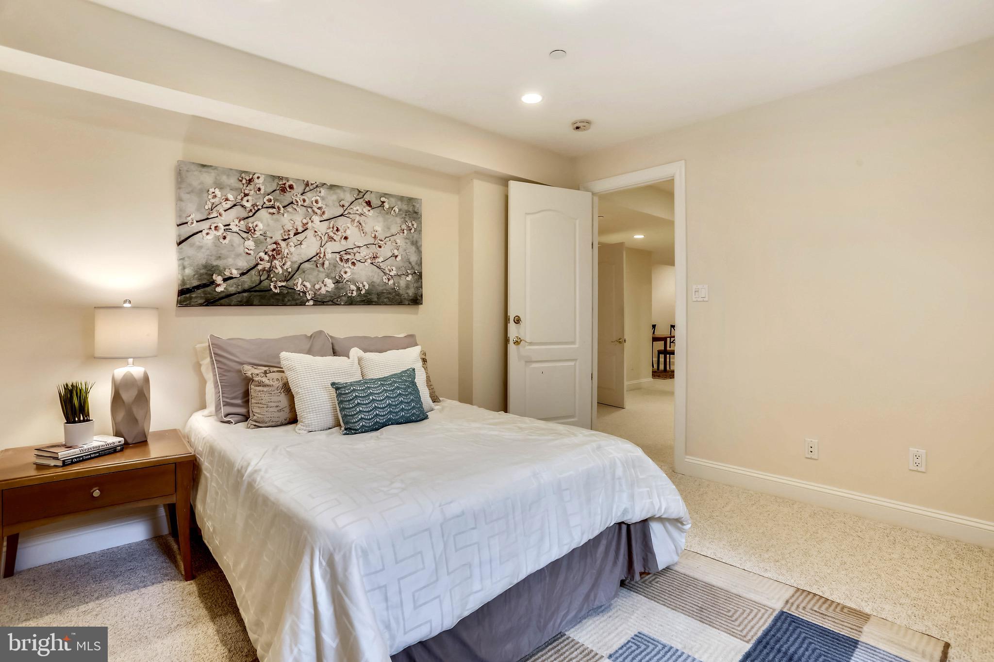 REGENCY ESTATES - Residential