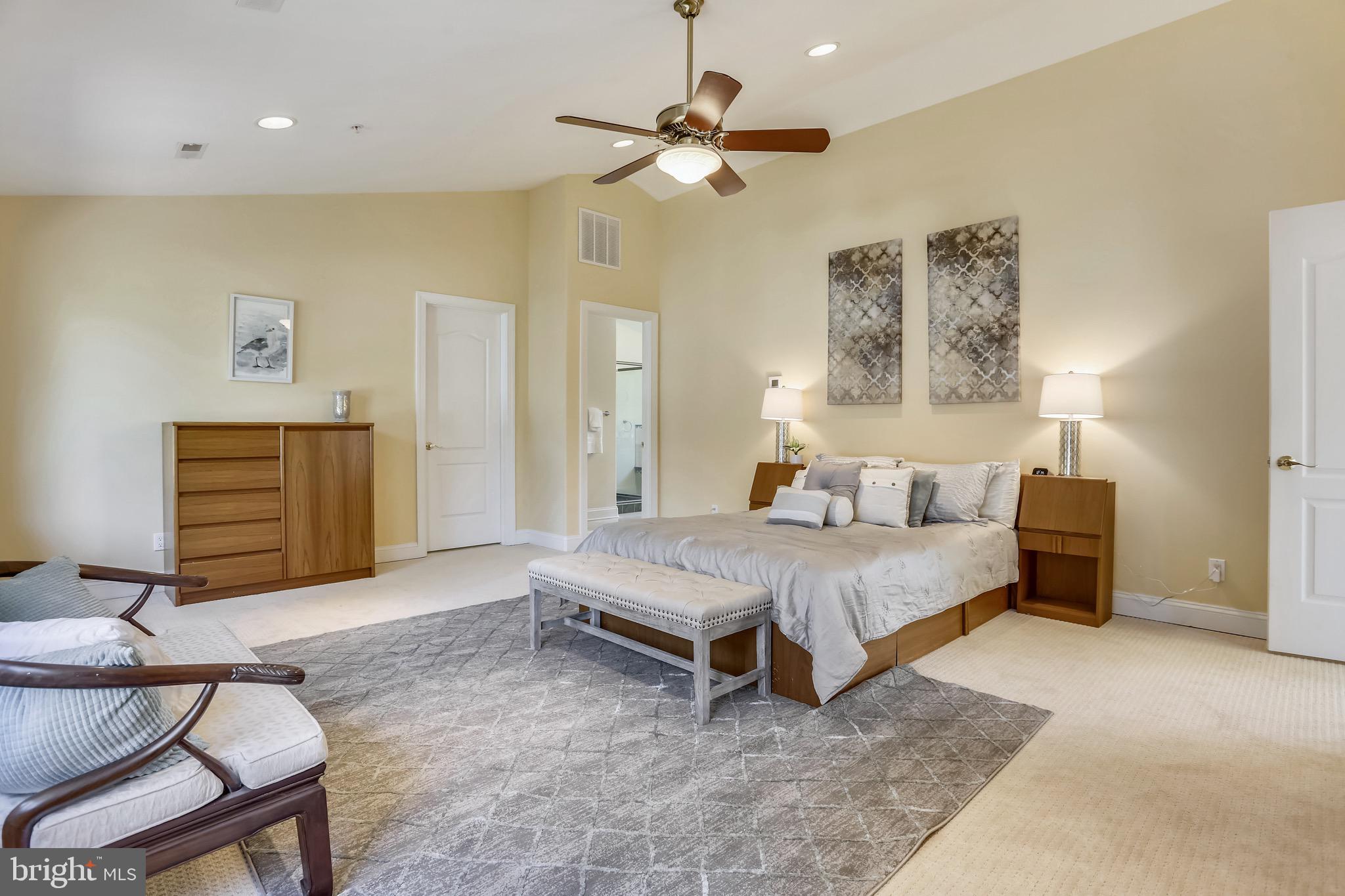REGENCY ESTATES - Residential