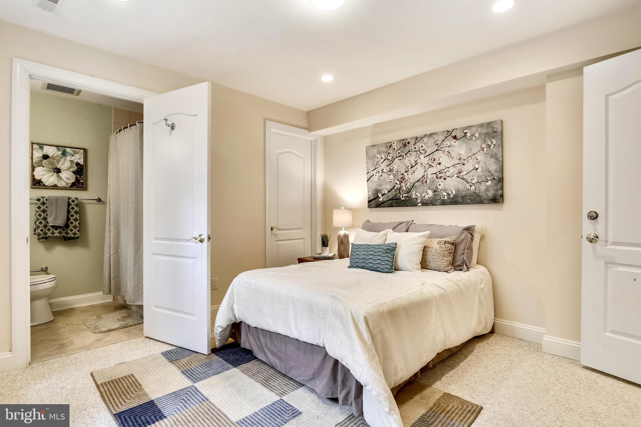 REGENCY ESTATES - Residential