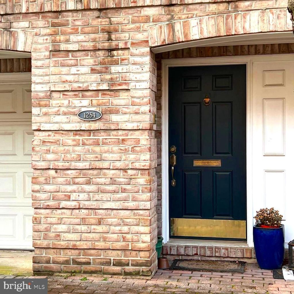 Photo of 1254 Harbor Island Walk, BALTIMORE, MD 21230 (MLS # MDBA2204354)