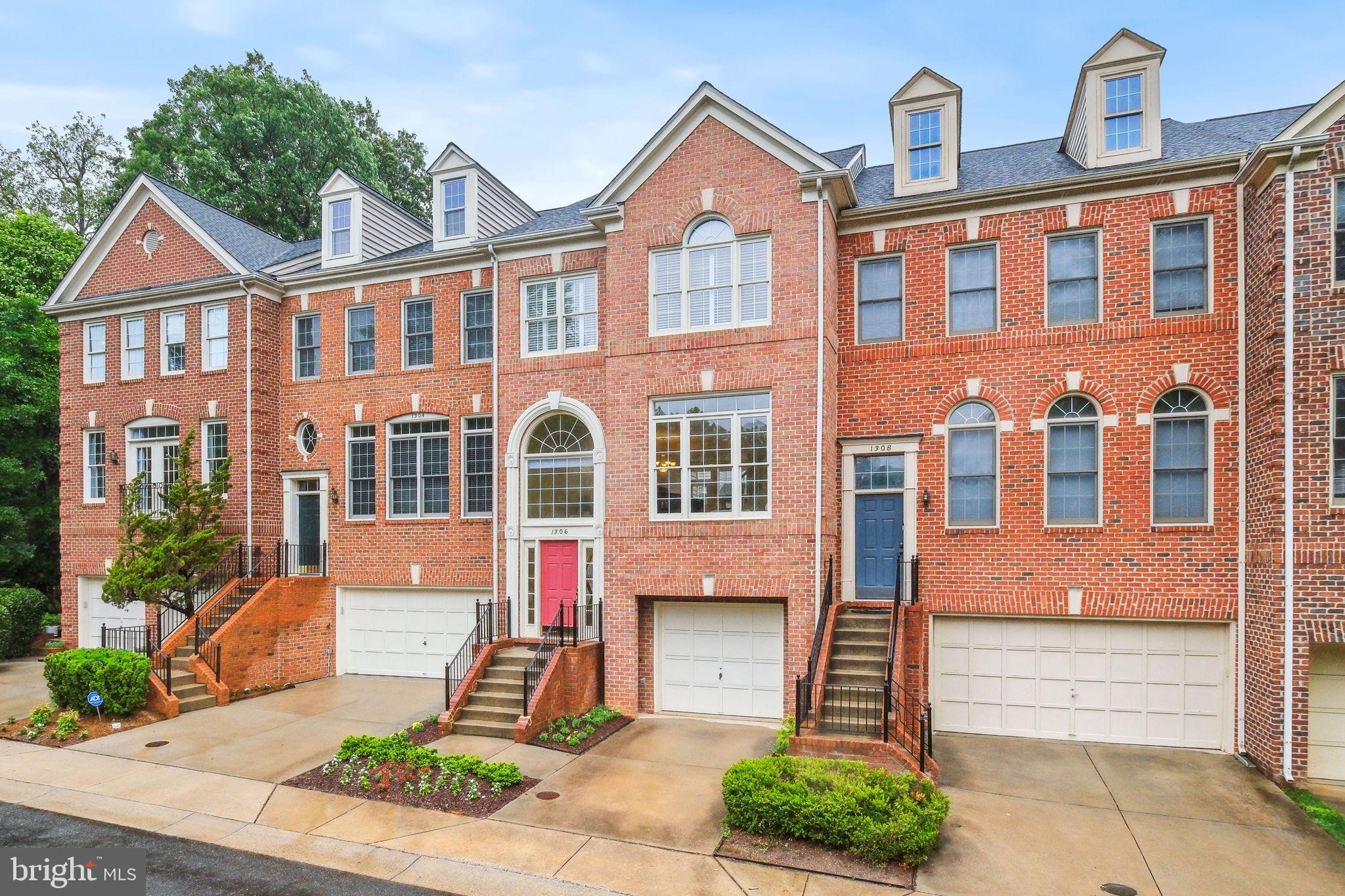 1306 WILD OAK TERRACE