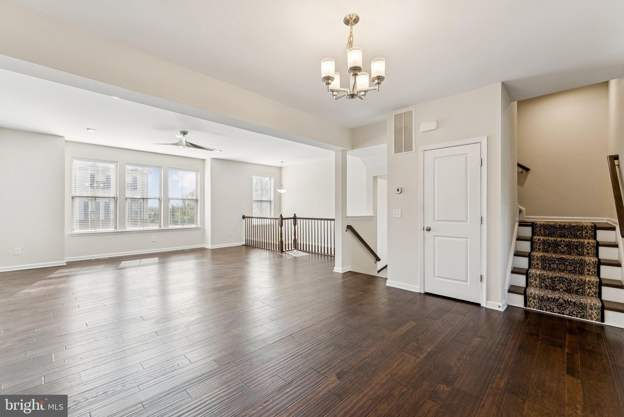 LOUDOUN PLACE - Residential Lease