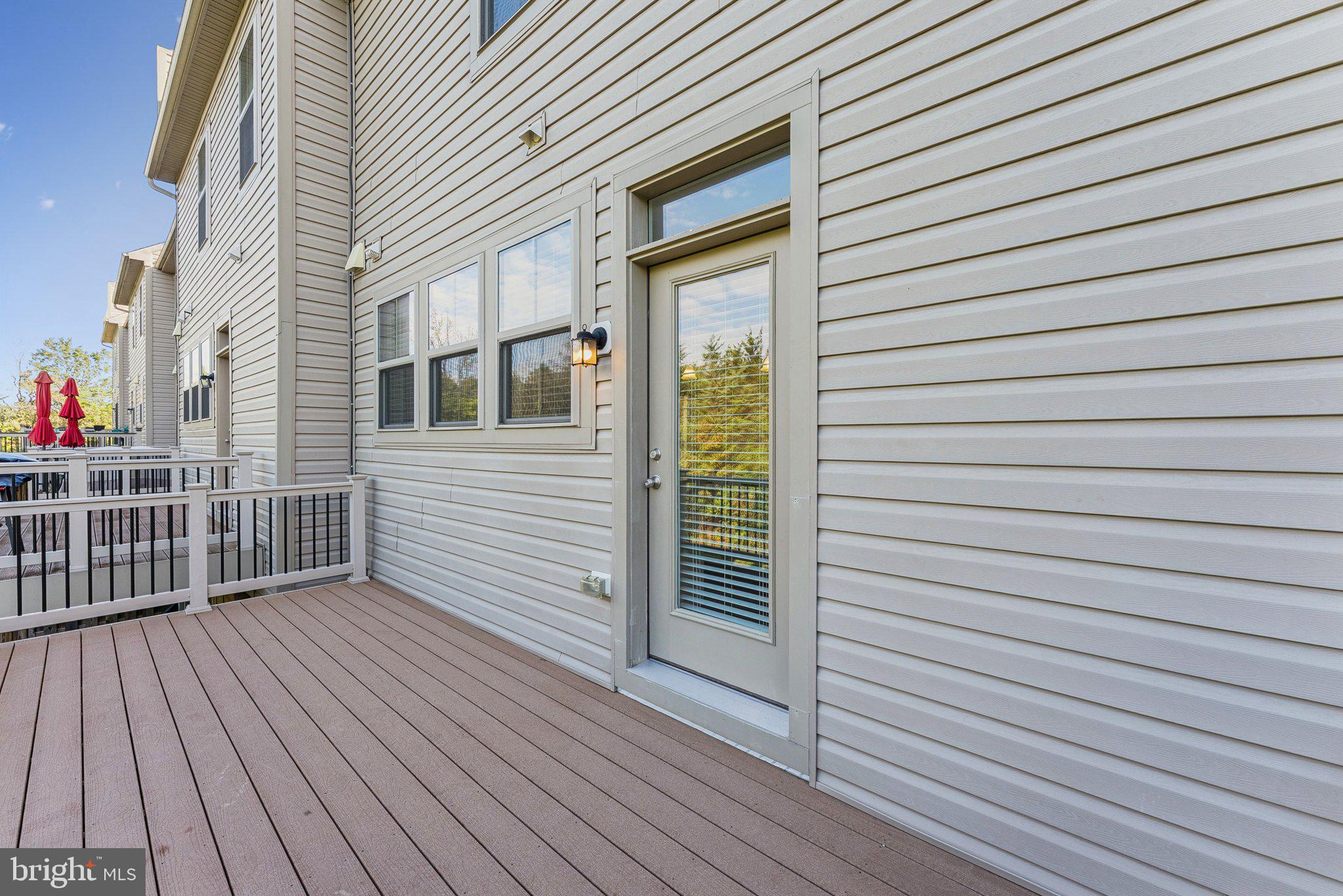 LOUDOUN PLACE - Residential Lease