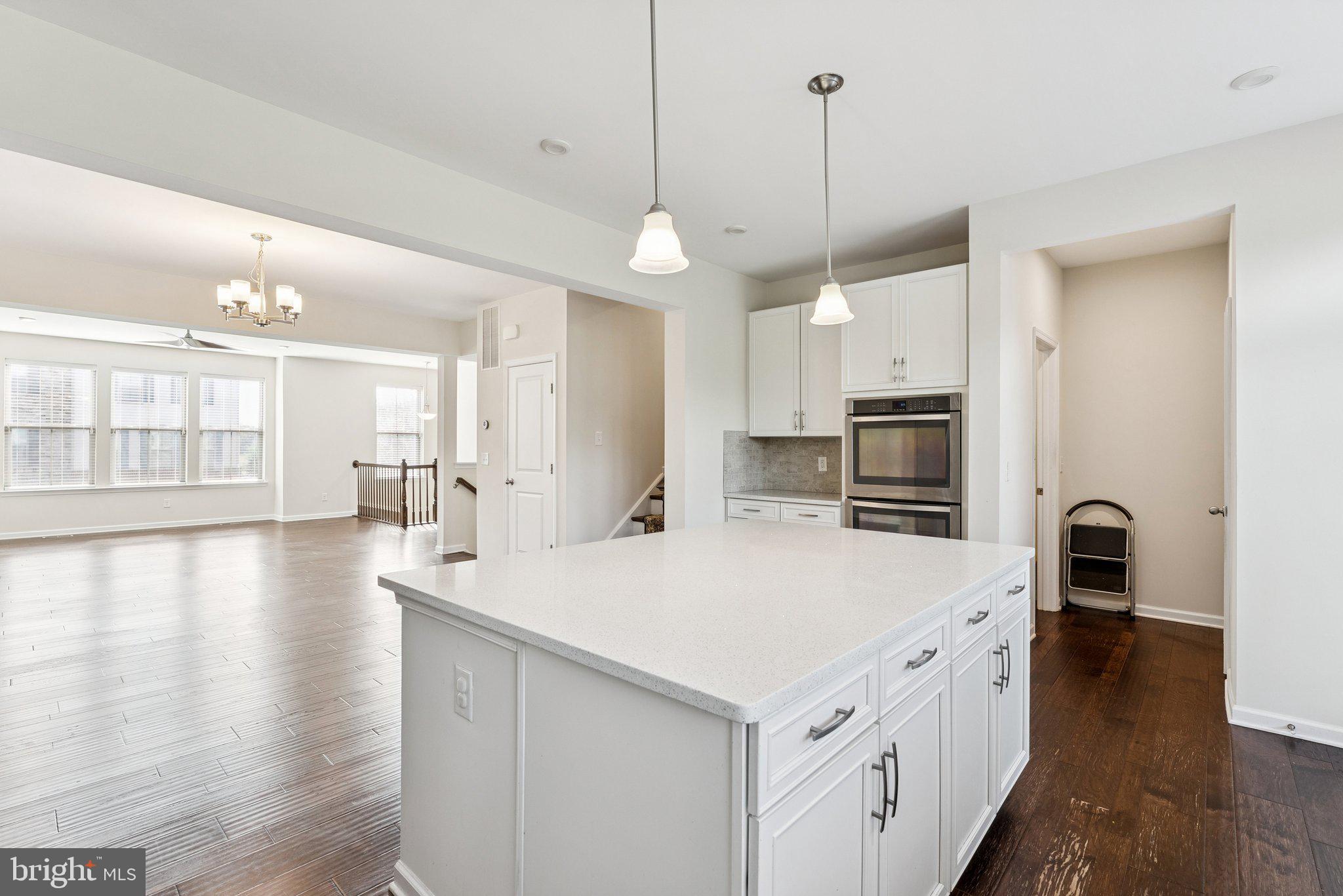 LOUDOUN PLACE - Residential Lease