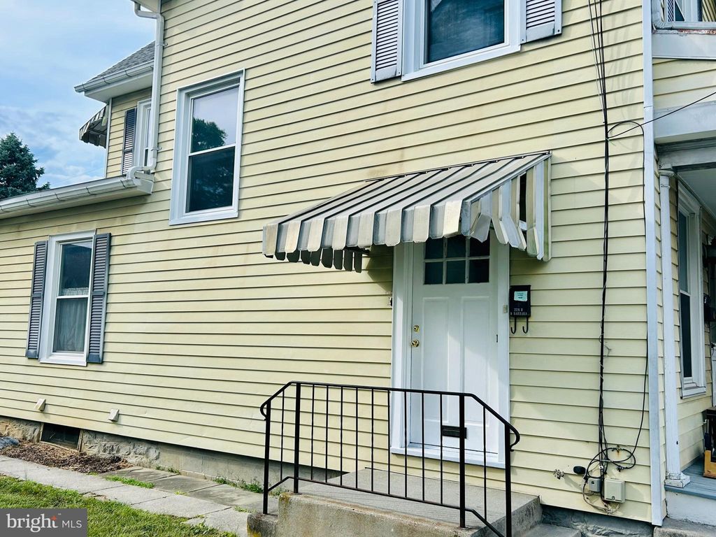 Photo of 228 N Barbara Street, MOUNT JOY, PA 17552 (MLS # PALA2076724)