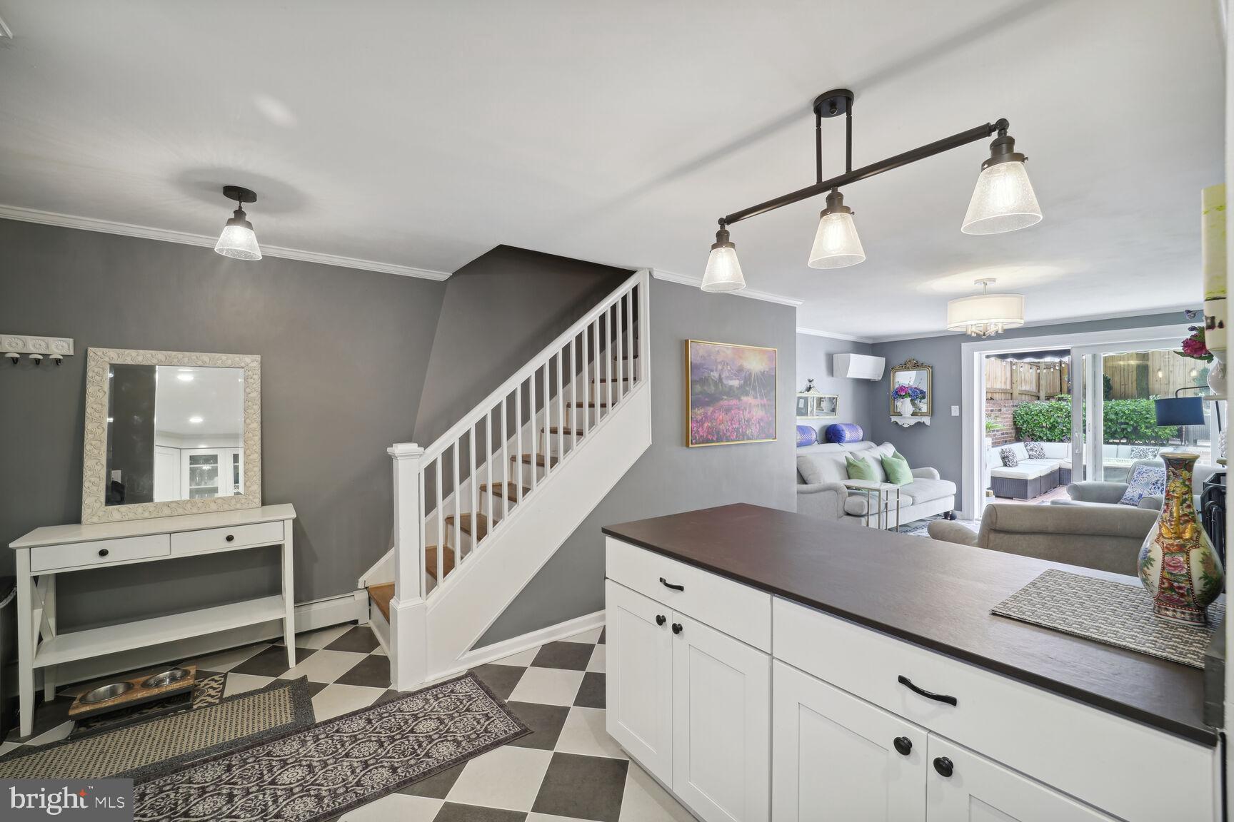 OLD TOWN - Residential Lease