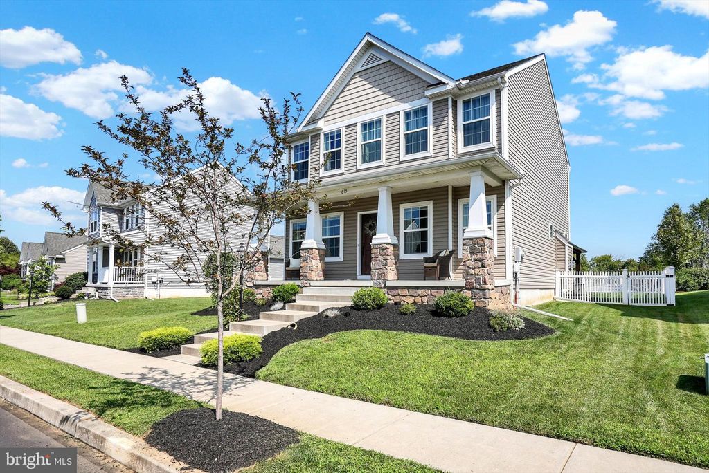 Photo of 615 SHADETREE BLVD, MARIETTA, PA 17547 (MLS # PALA2038686)