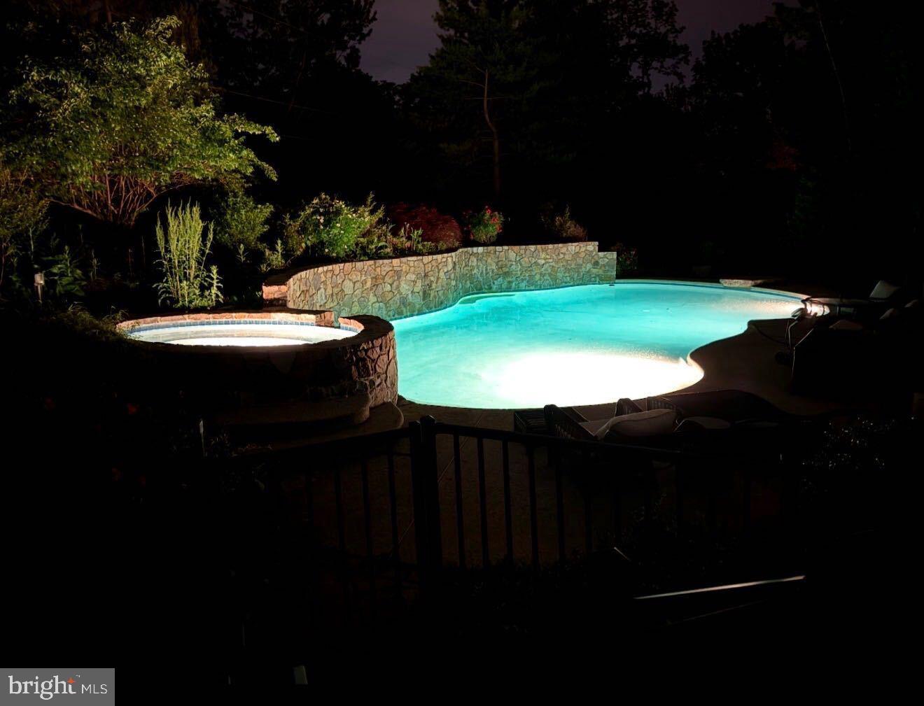 SWEDESFORD CHASE - Residential