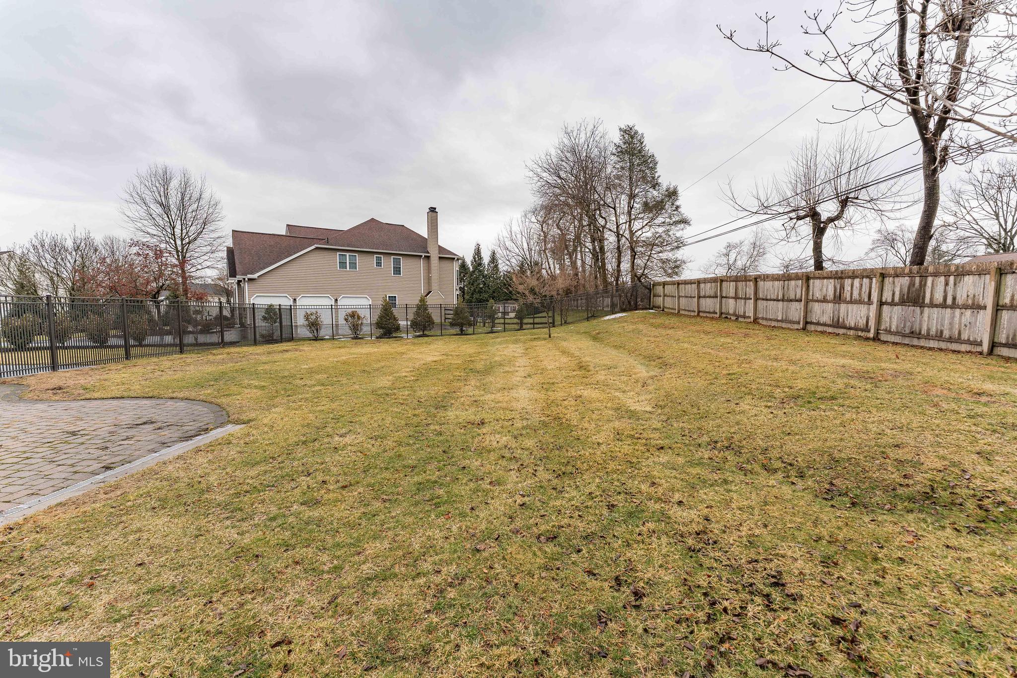 SWEDESFORD CHASE - Residential