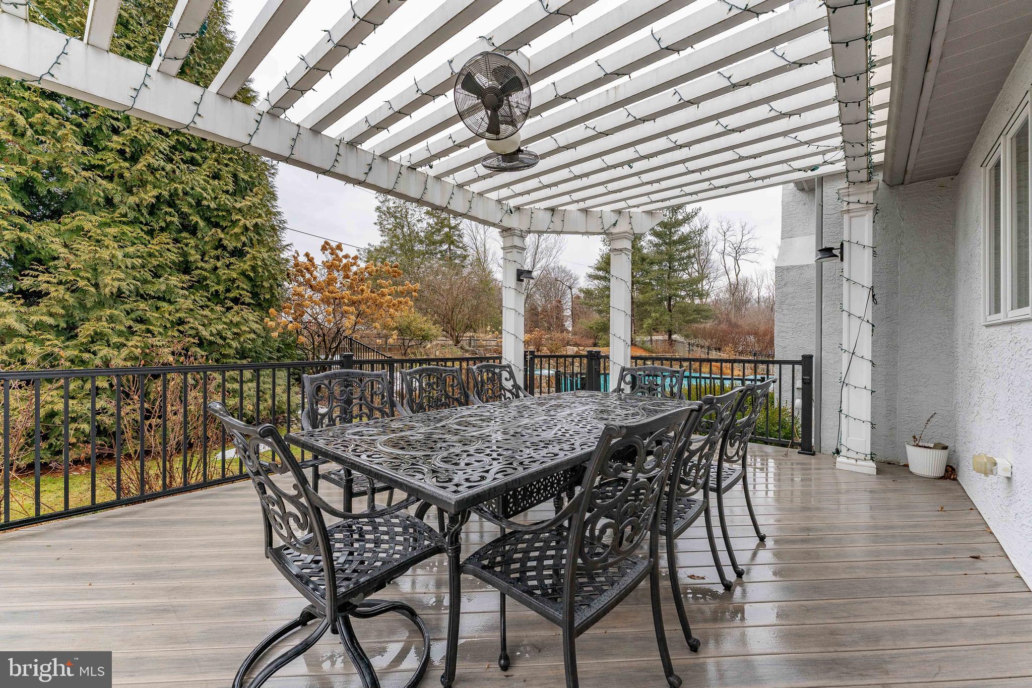 SWEDESFORD CHASE - Residential