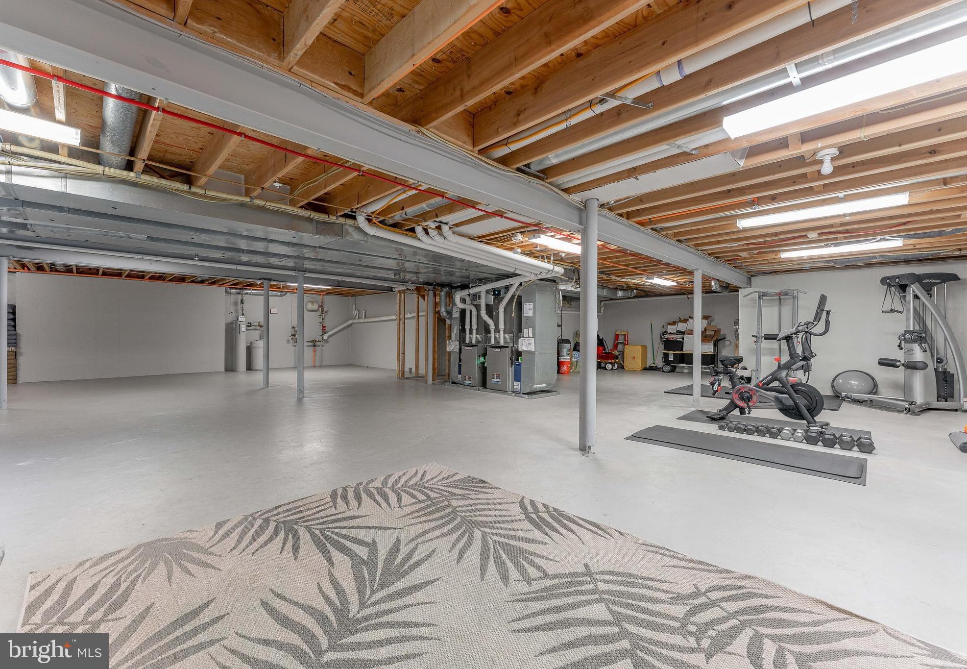 SWEDESFORD CHASE - Residential