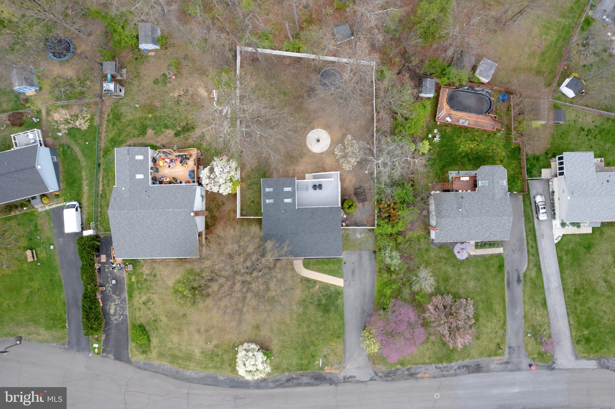 HENSEL STONE WOODS - Residential