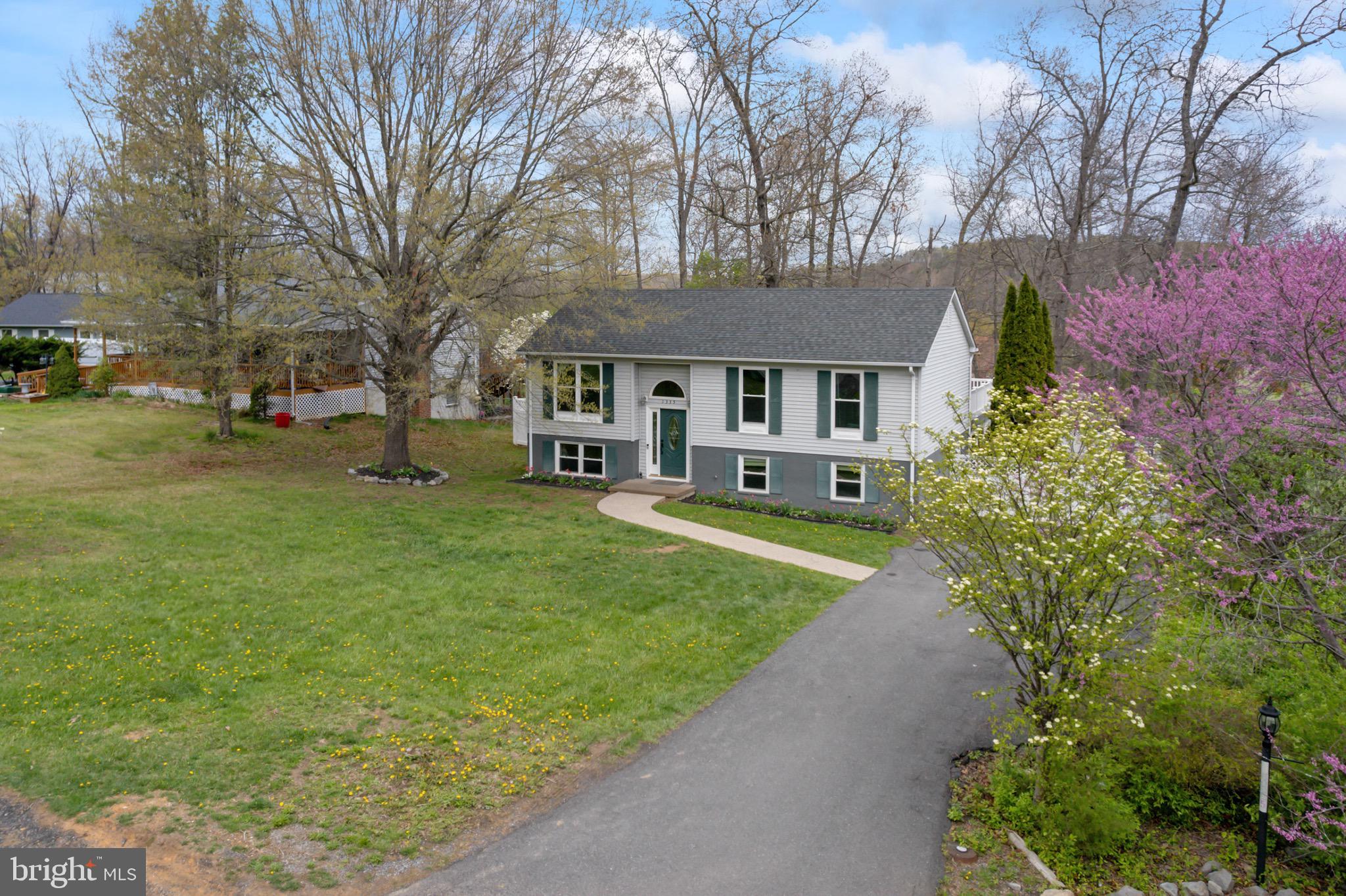 HENSEL STONE WOODS - Residential