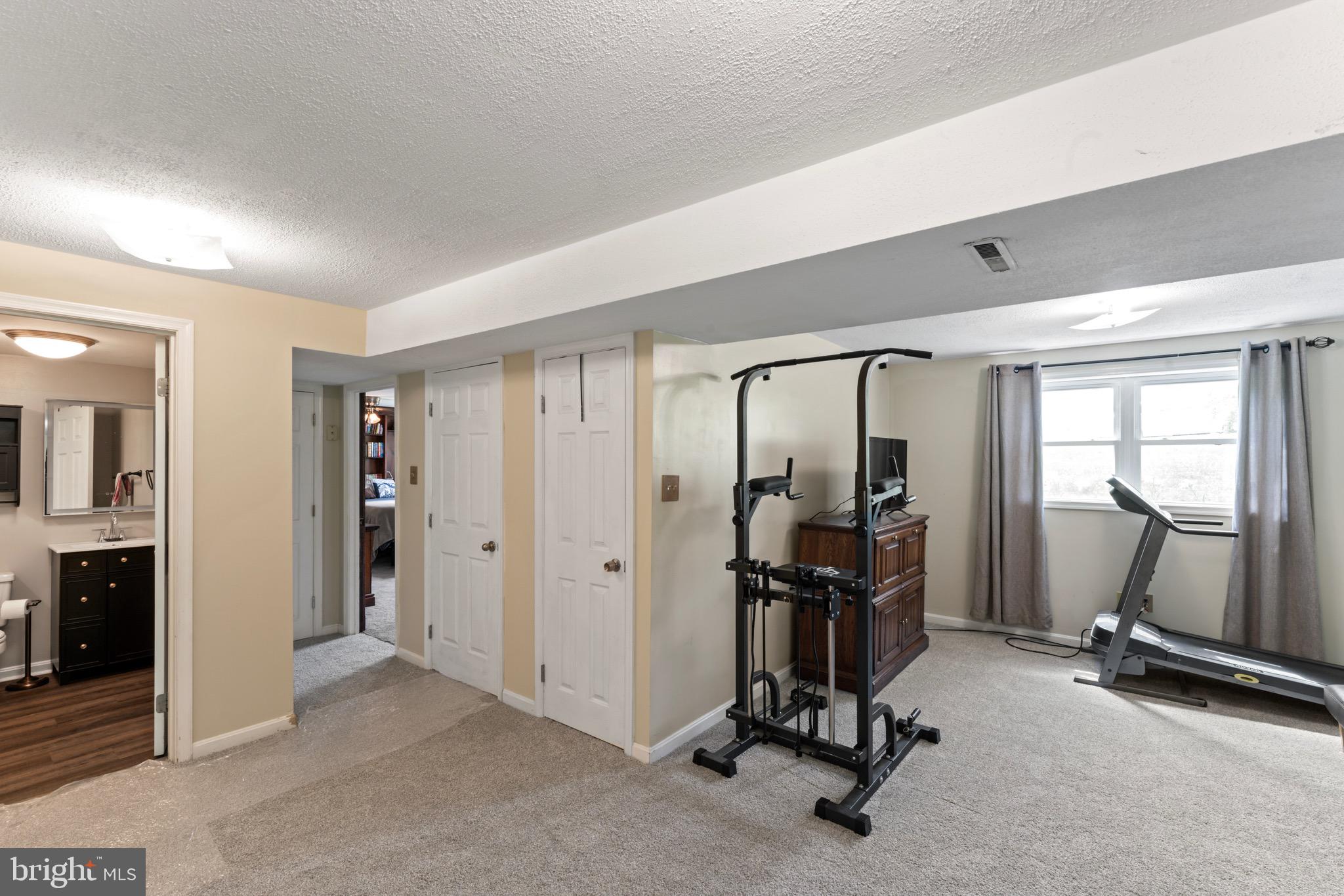 HENSEL STONE WOODS - Residential