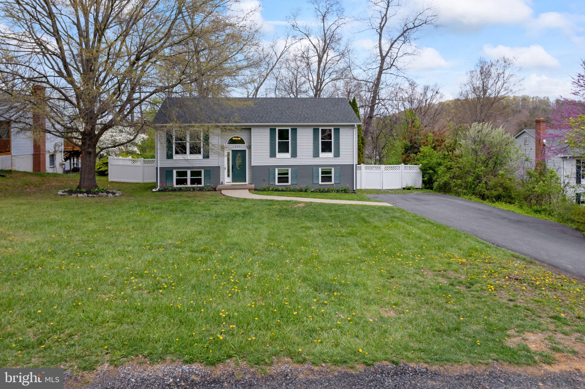 HENSEL STONE WOODS - Residential