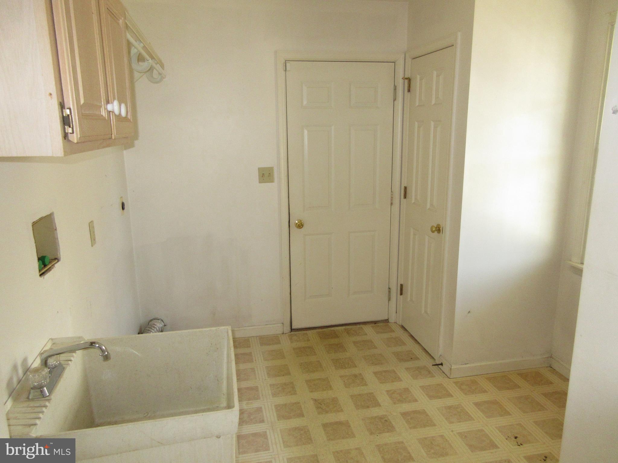 STRAWBERRY FIELDS - Residential