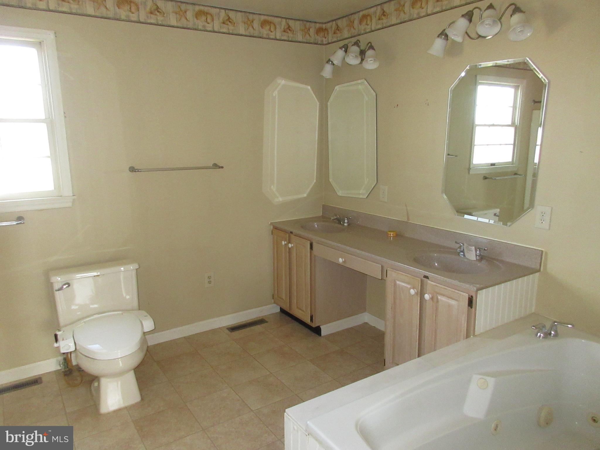 STRAWBERRY FIELDS - Residential