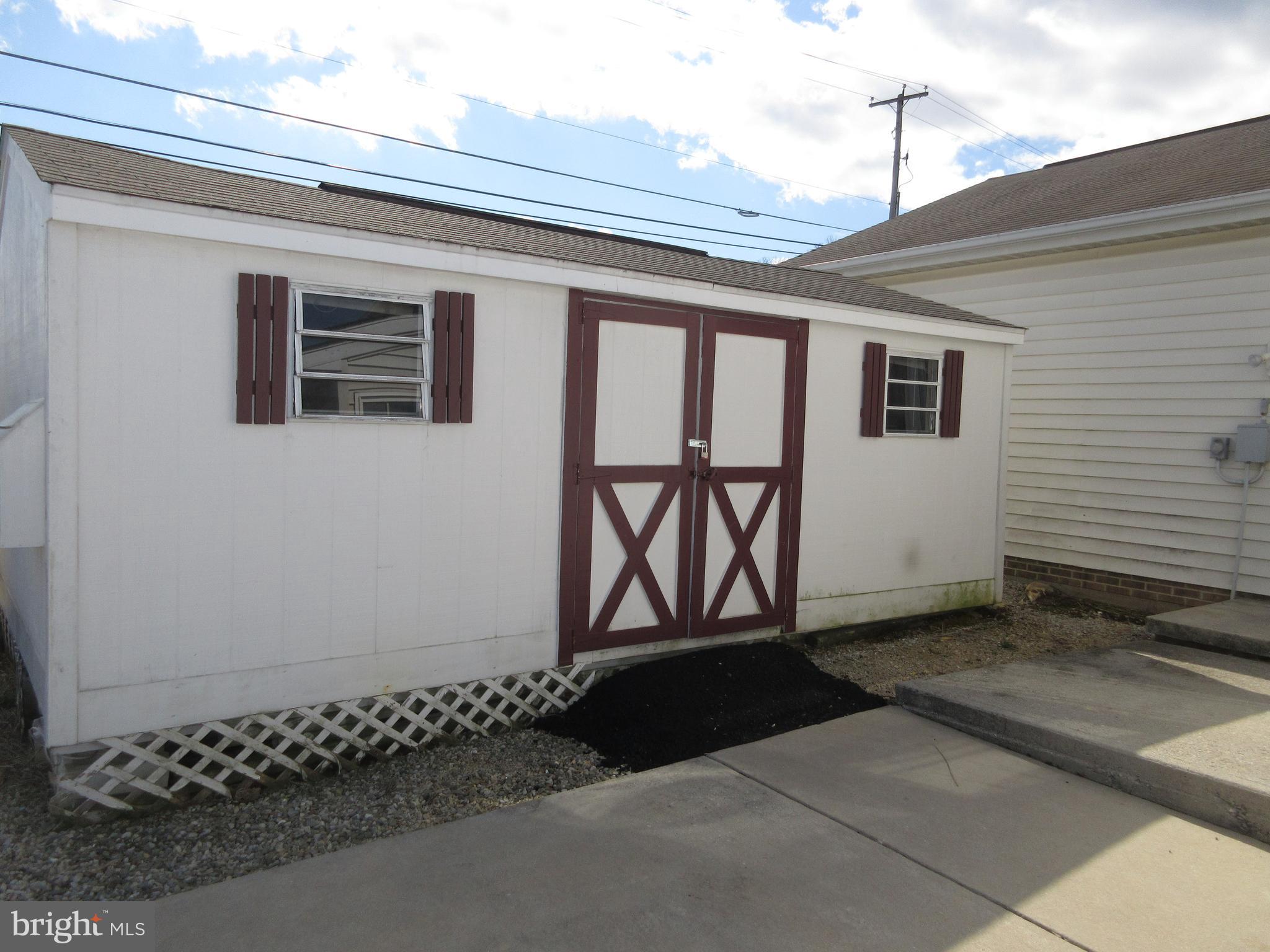 STRAWBERRY FIELDS - Residential