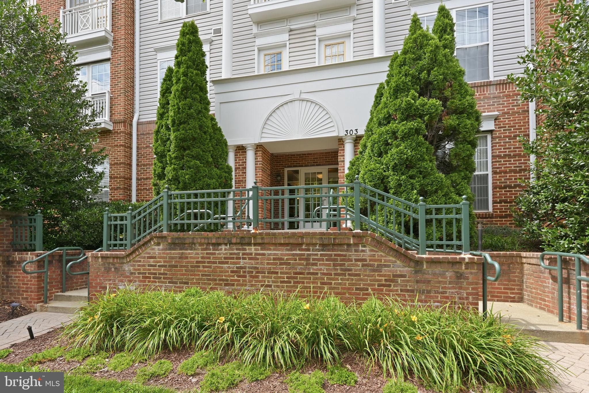 303 REDLAND BOULEVARD 201