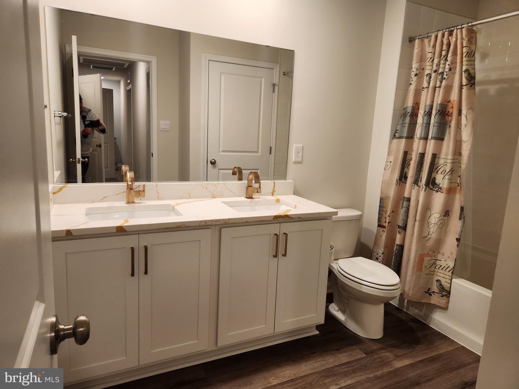 PINEGROVE - Residential