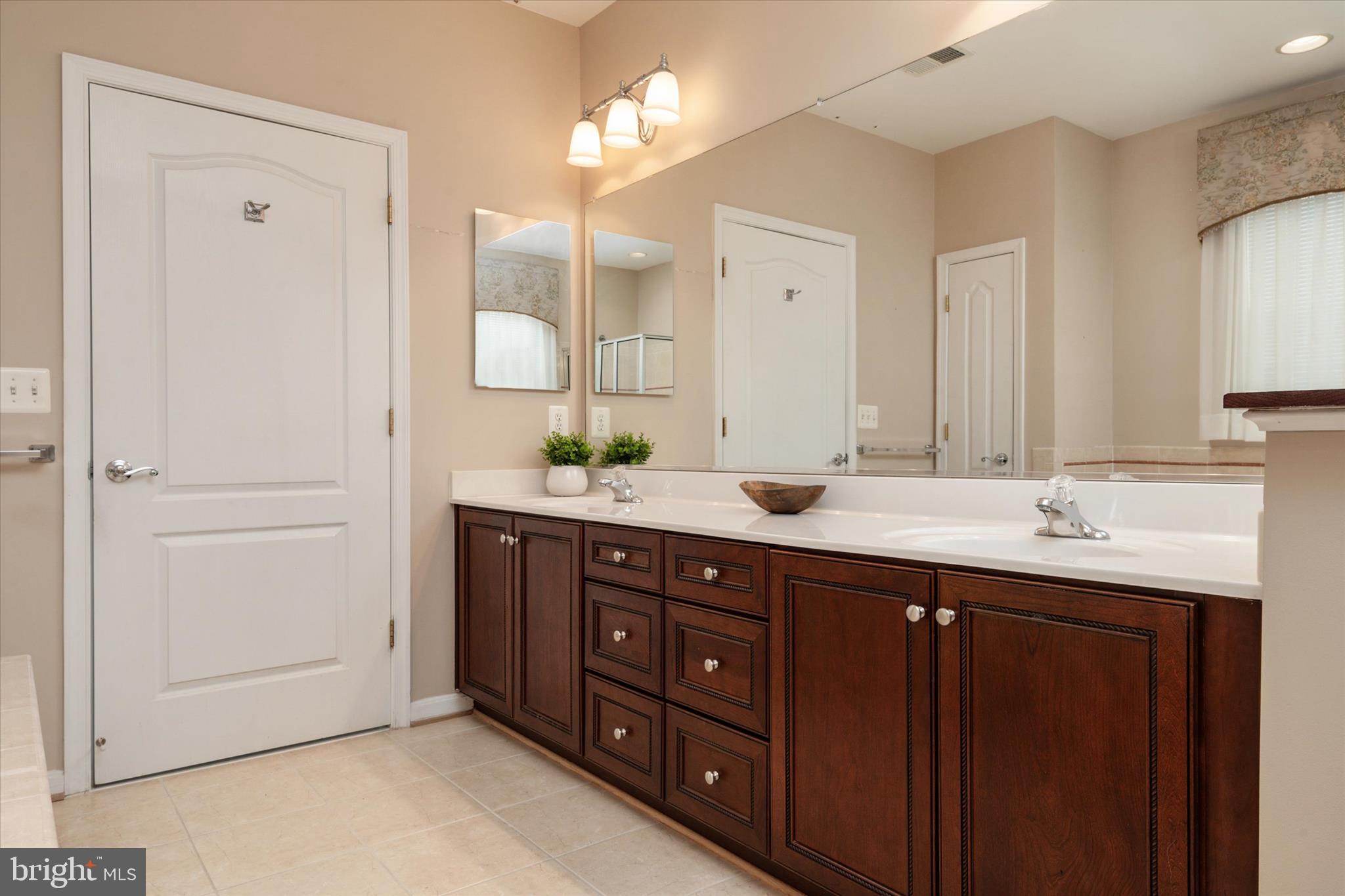CEDAR RIDGE - Residential
