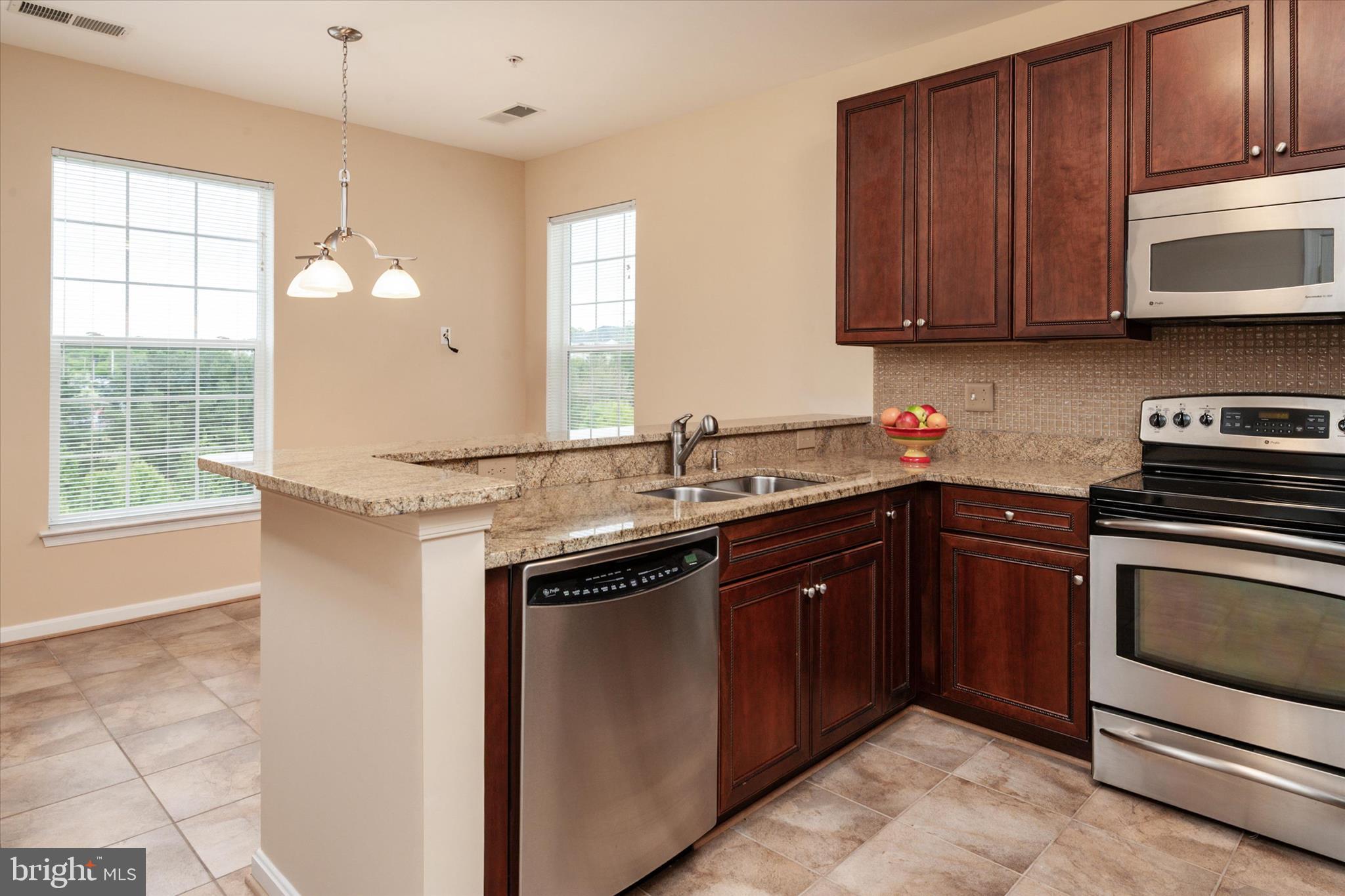 CEDAR RIDGE - Residential