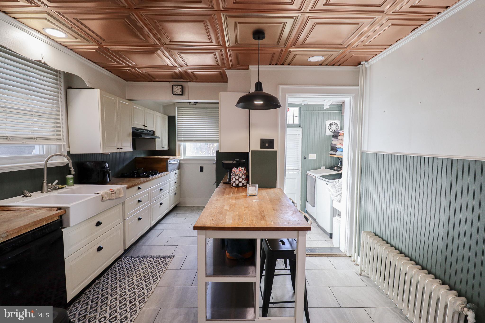 OLD EAST YORK - Residential