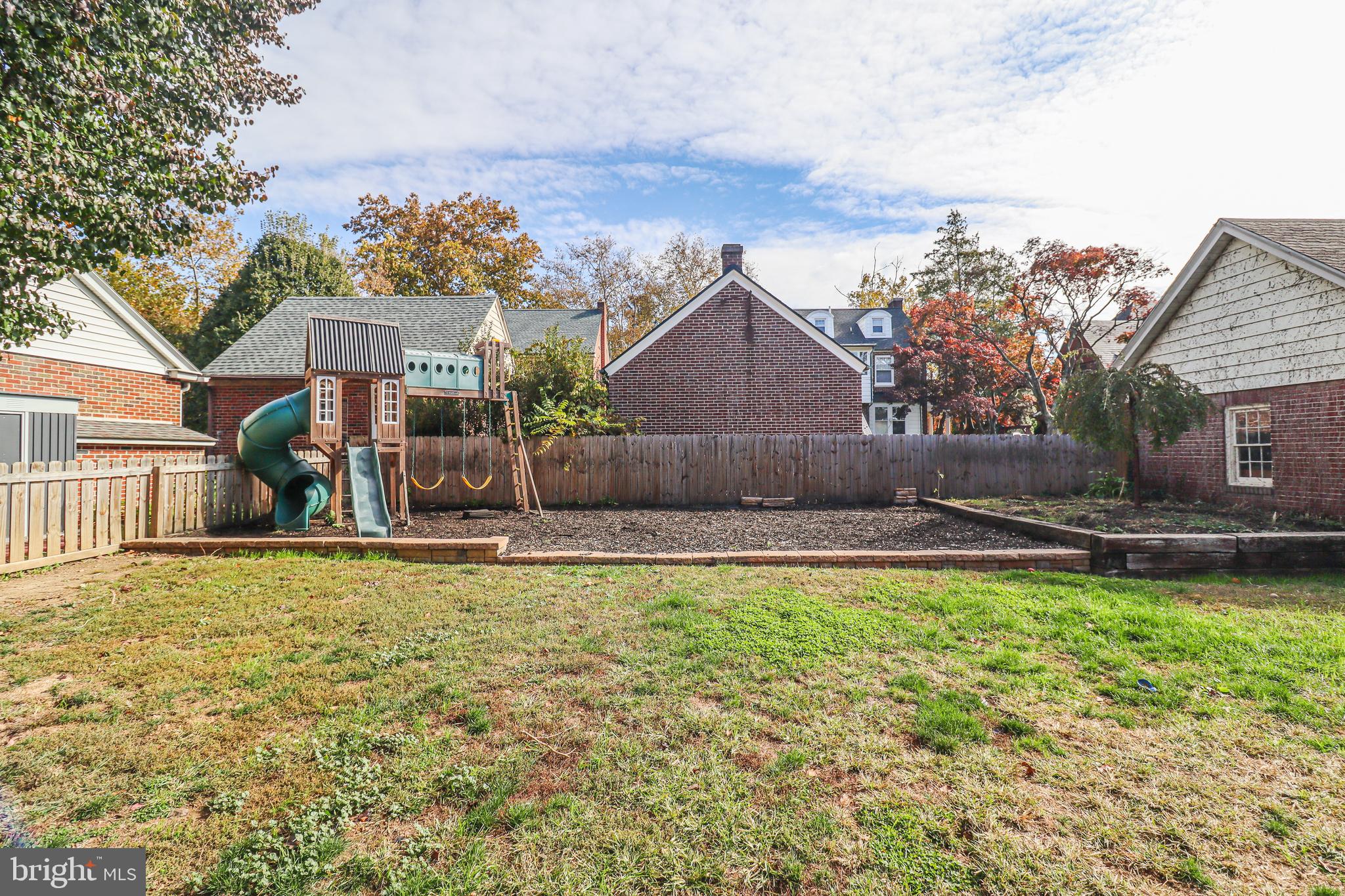 OLD EAST YORK - Residential