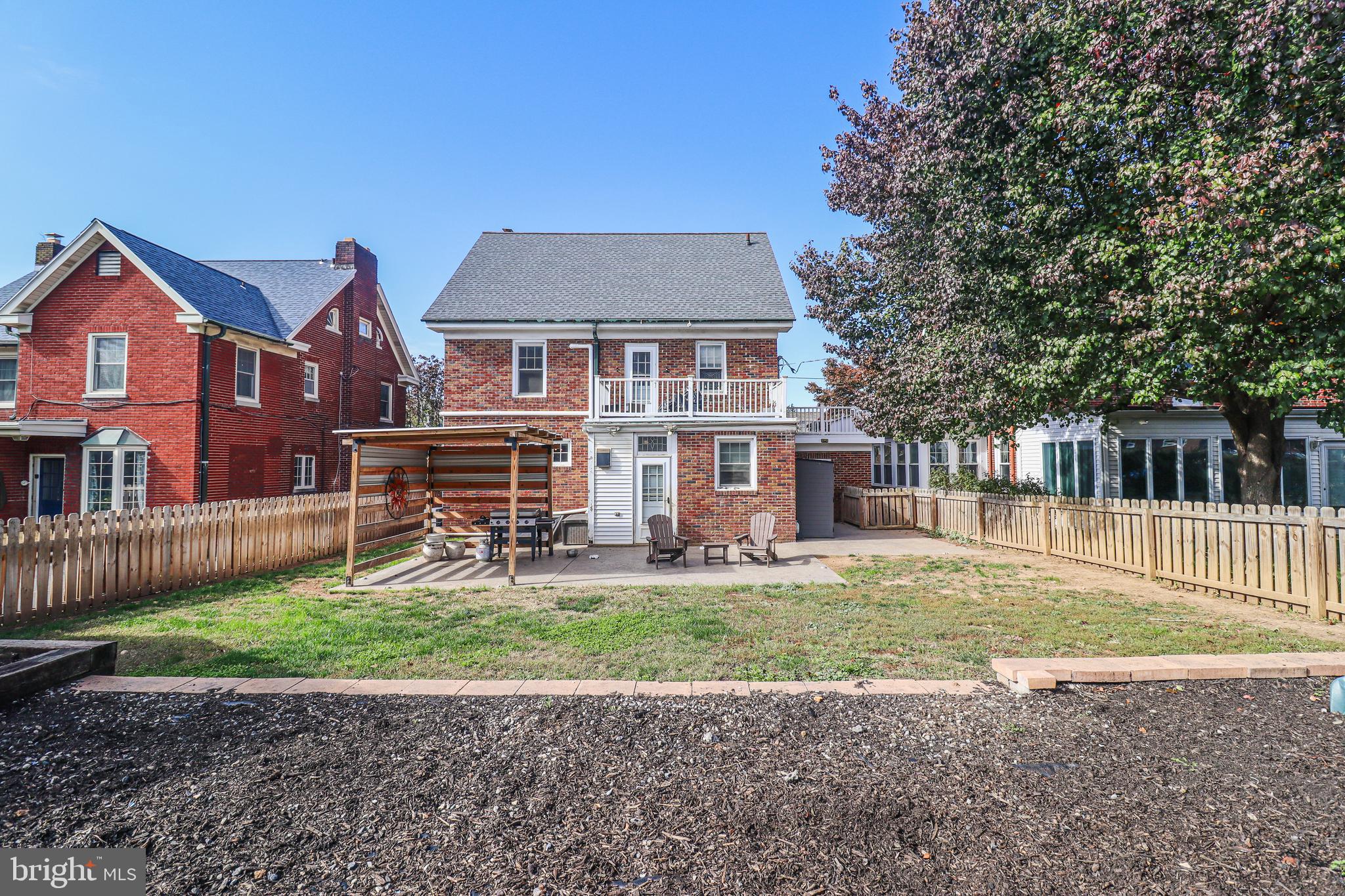 OLD EAST YORK - Residential