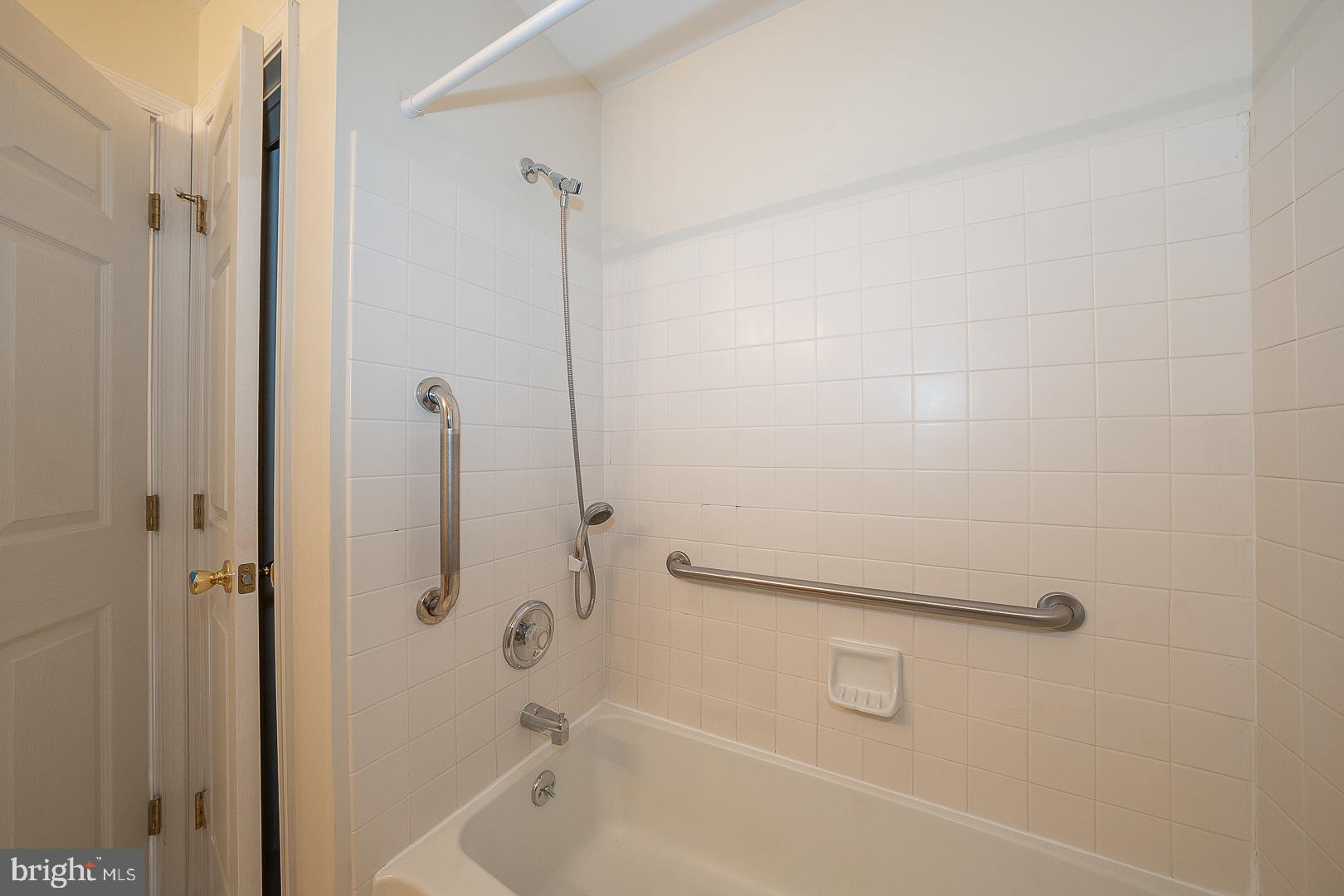 PAOLI POINTE - Residential