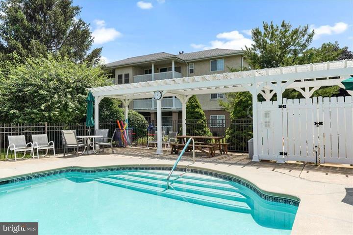 PAOLI POINTE - Residential