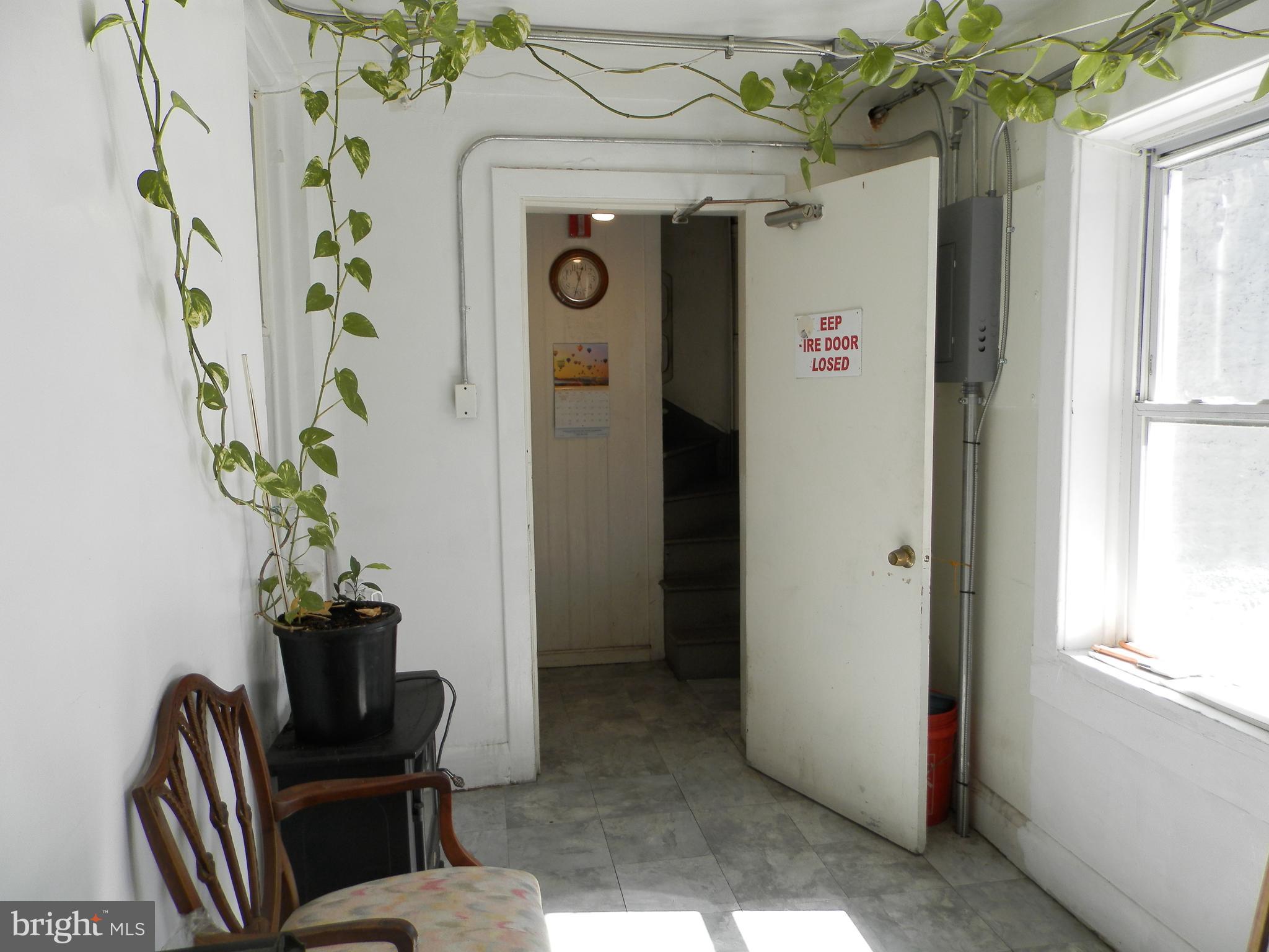 CANTON - Commercial Sale